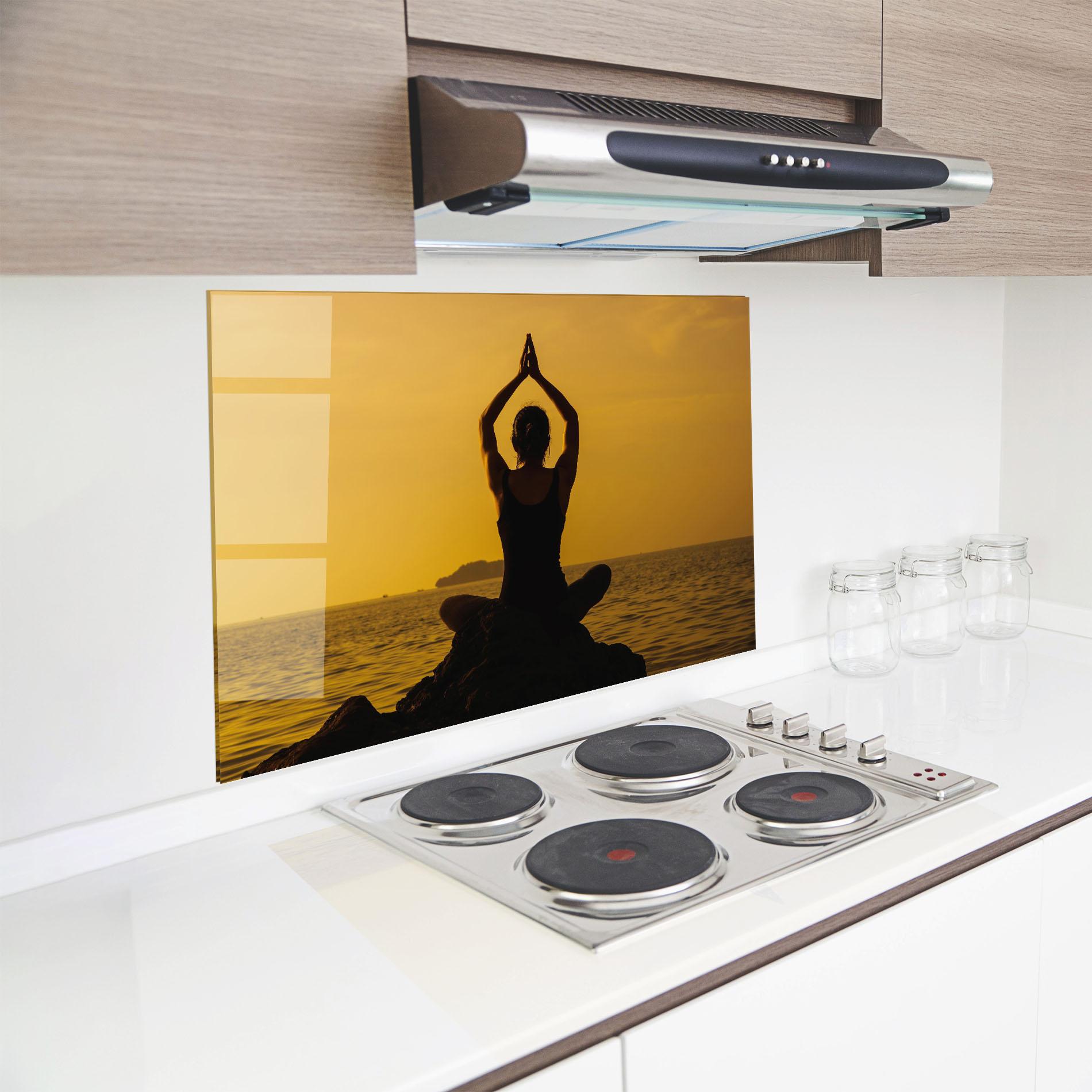 Küchenrückwand Glas Meditation On Sunset mockup 8