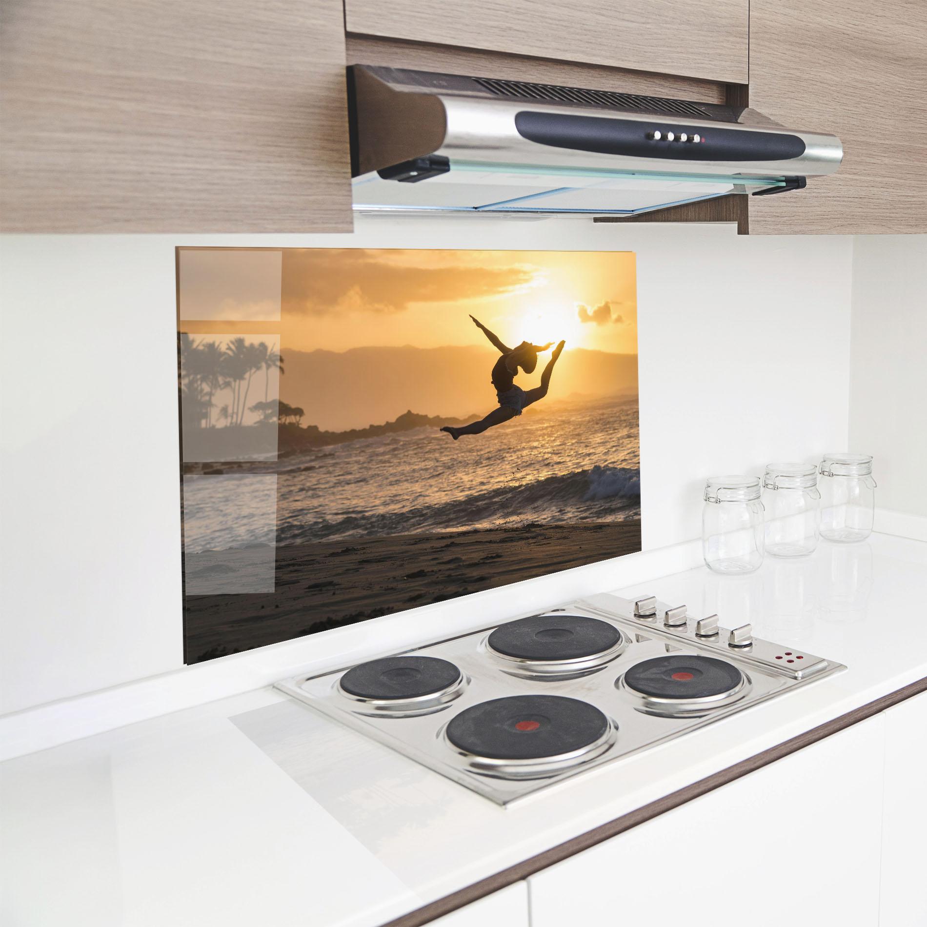 Küchenrückwand Glas Radiant Ripple mockup 8