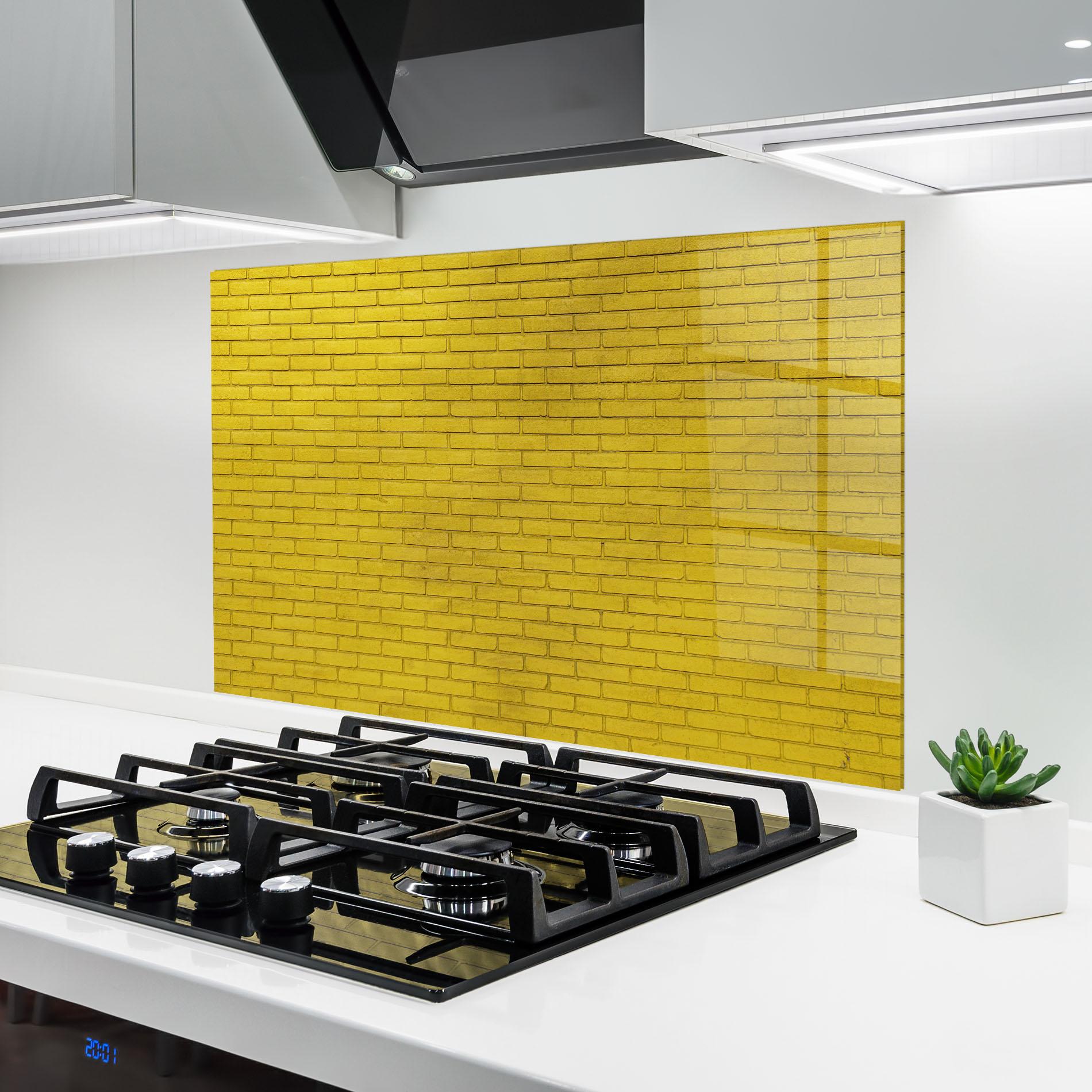 Küchenrückwand Glas Yellowish Bricks mockup 6