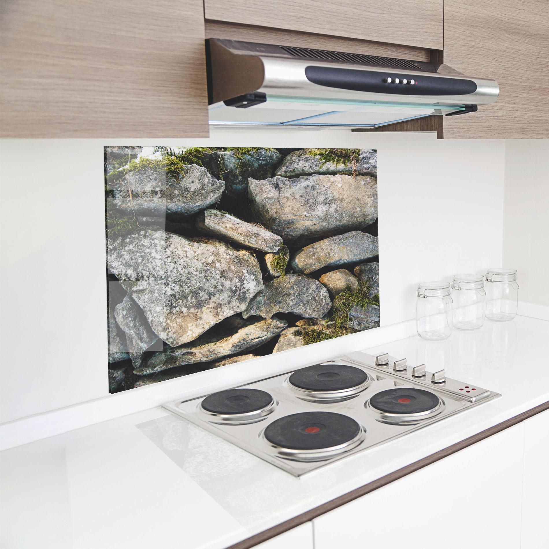 Küchenrückwand Glas Stone In Nature mockup 8