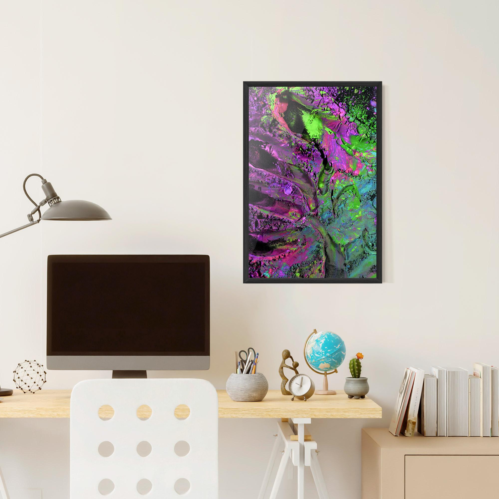 Gerahmte Poster Purple Powder mockup 6