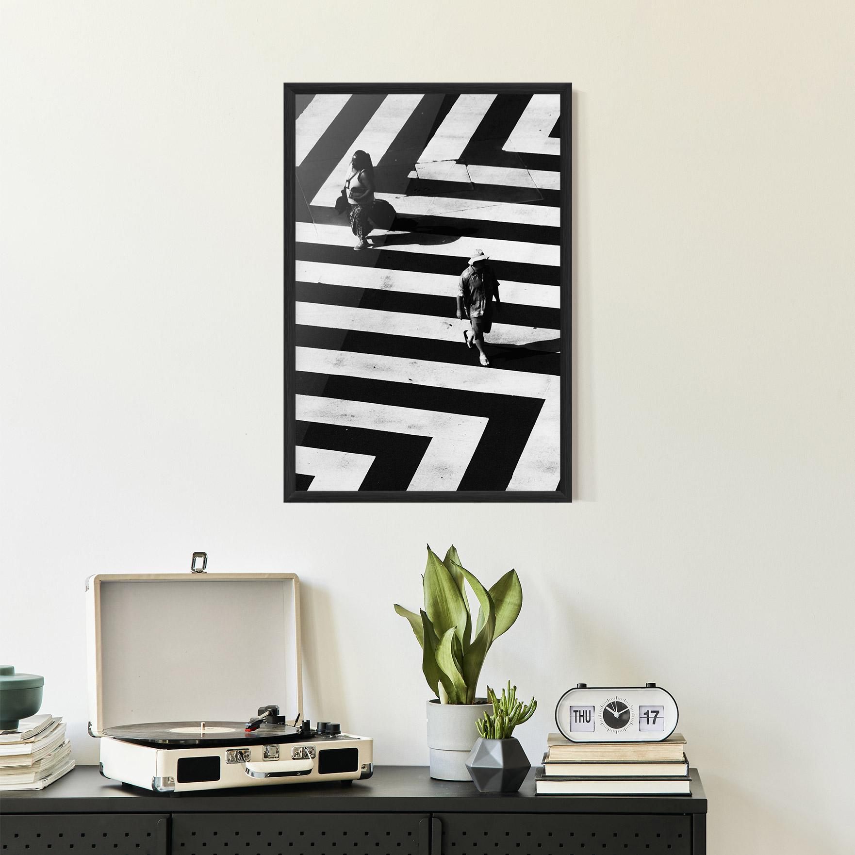 Gerahmte Poster Walking On Lines mockup 2