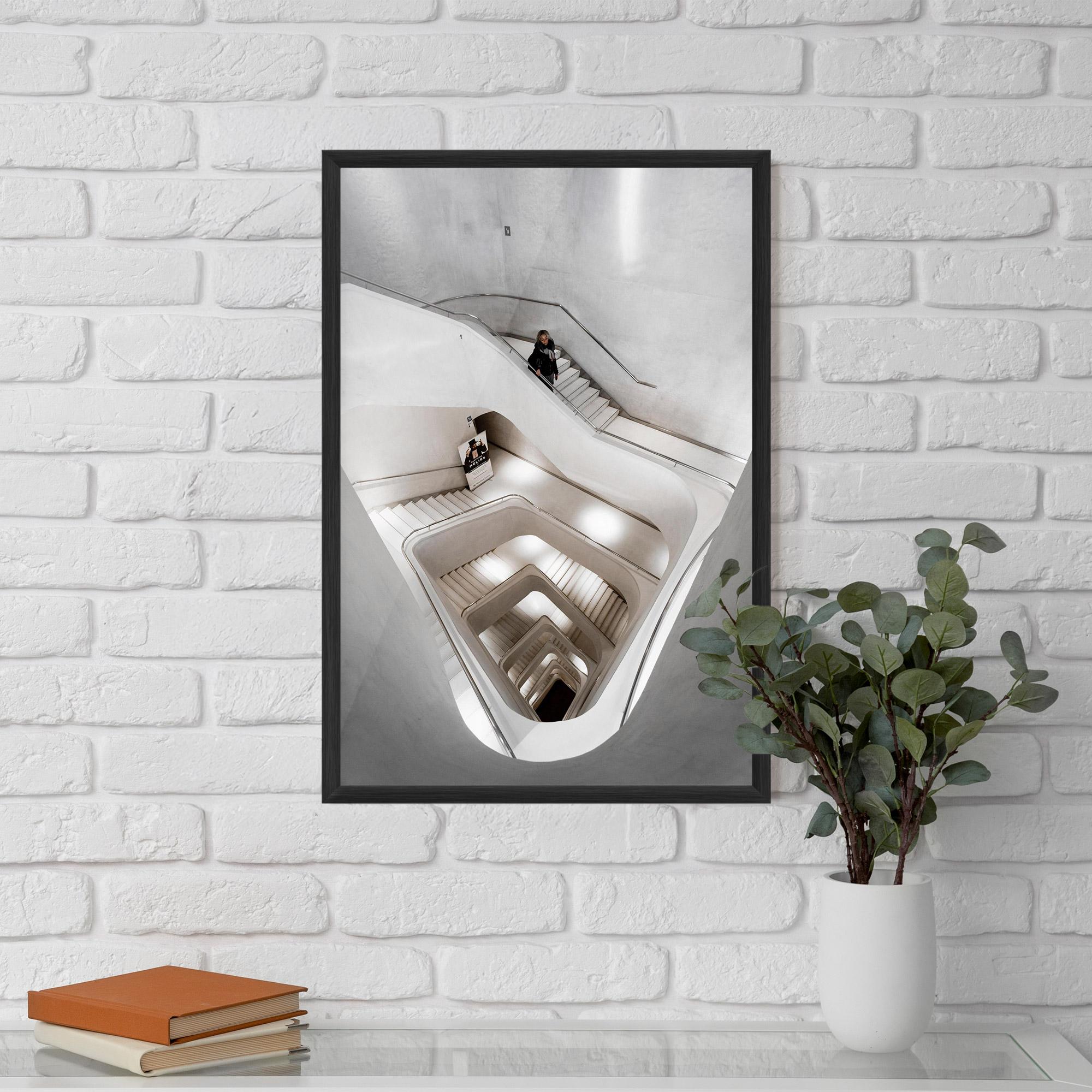 Gerahmte Poster White Stairs Spiral mockup 5