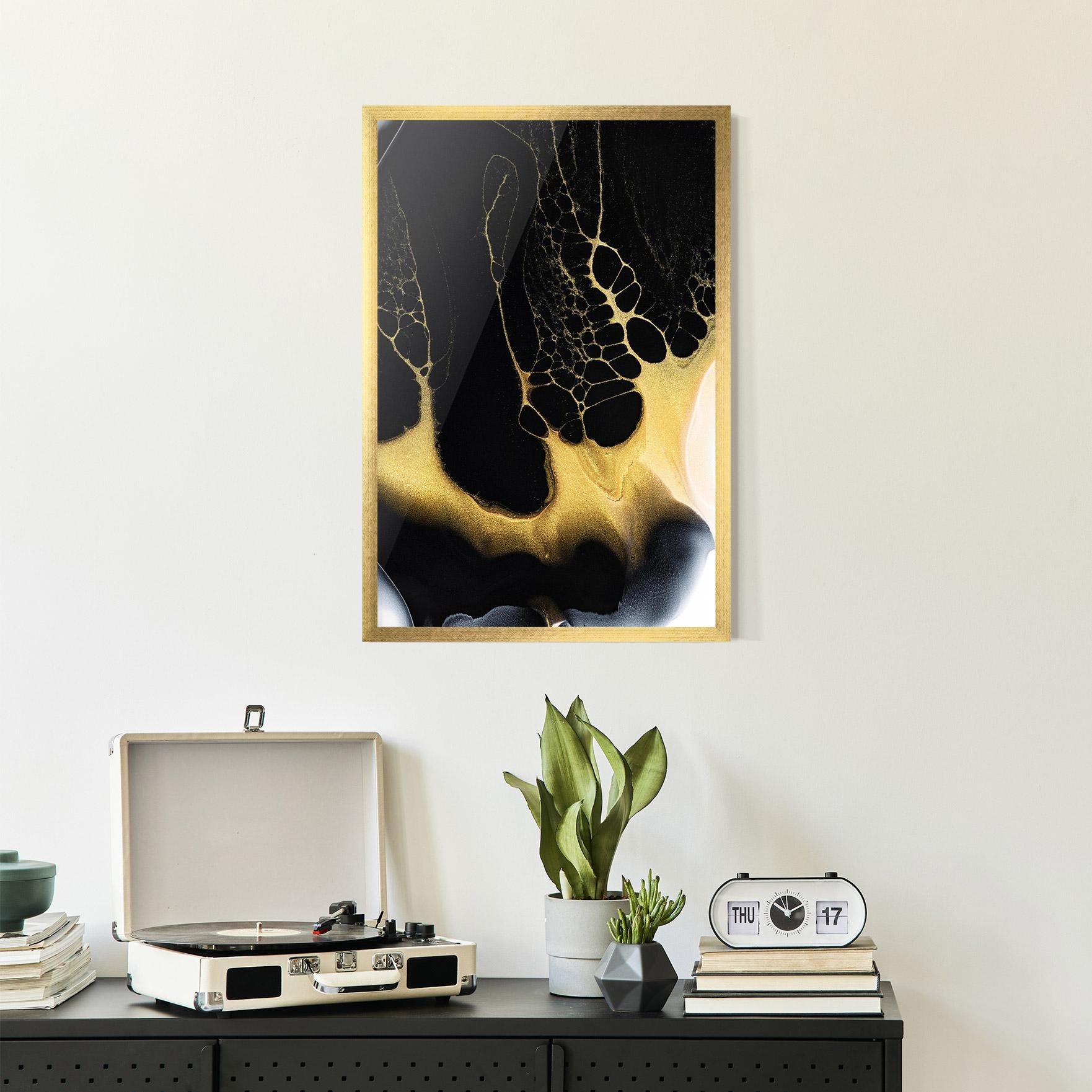 Gerahmte Poster Black Golden Marble mockup 2