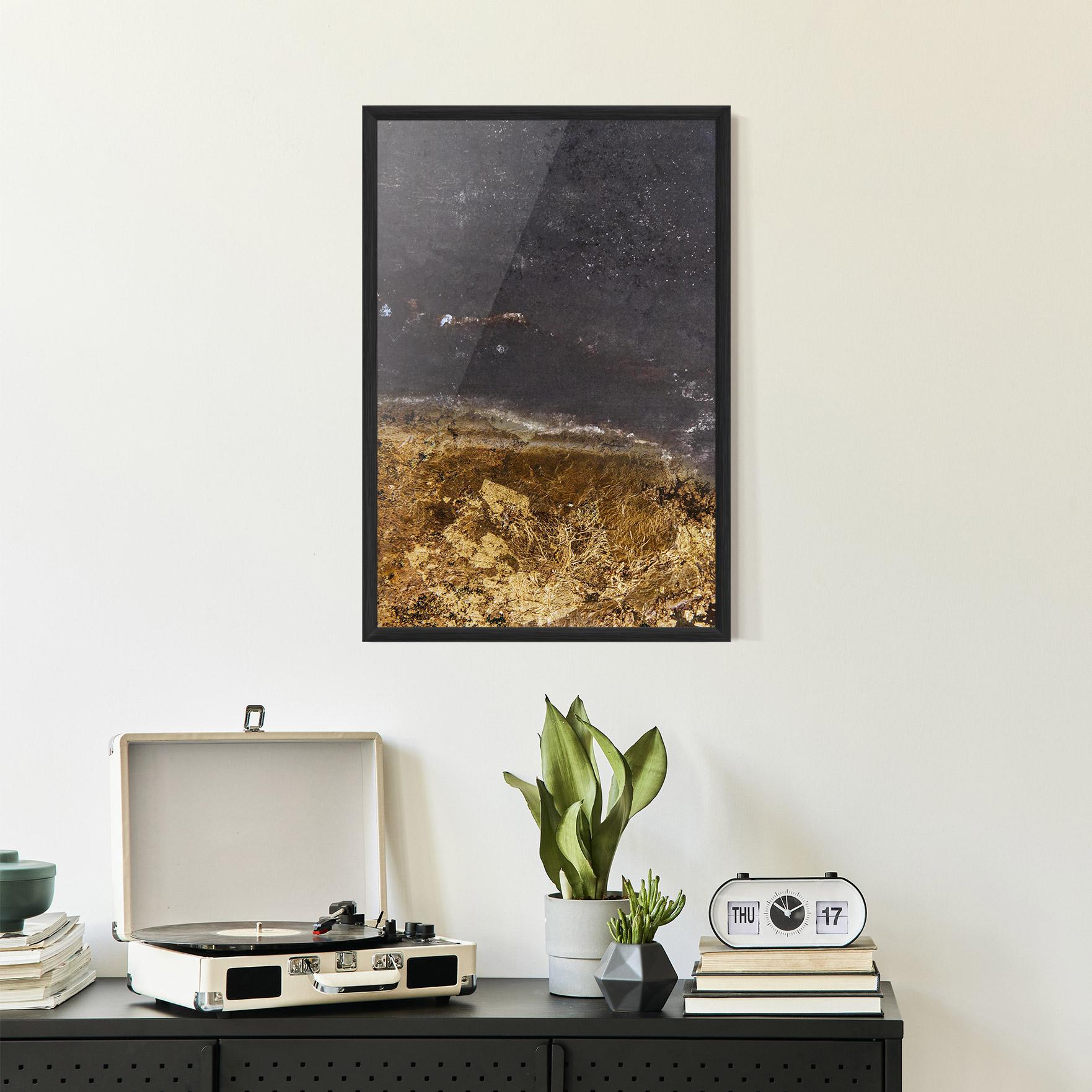Gerahmte Poster Gold Dark Grey mockup 2