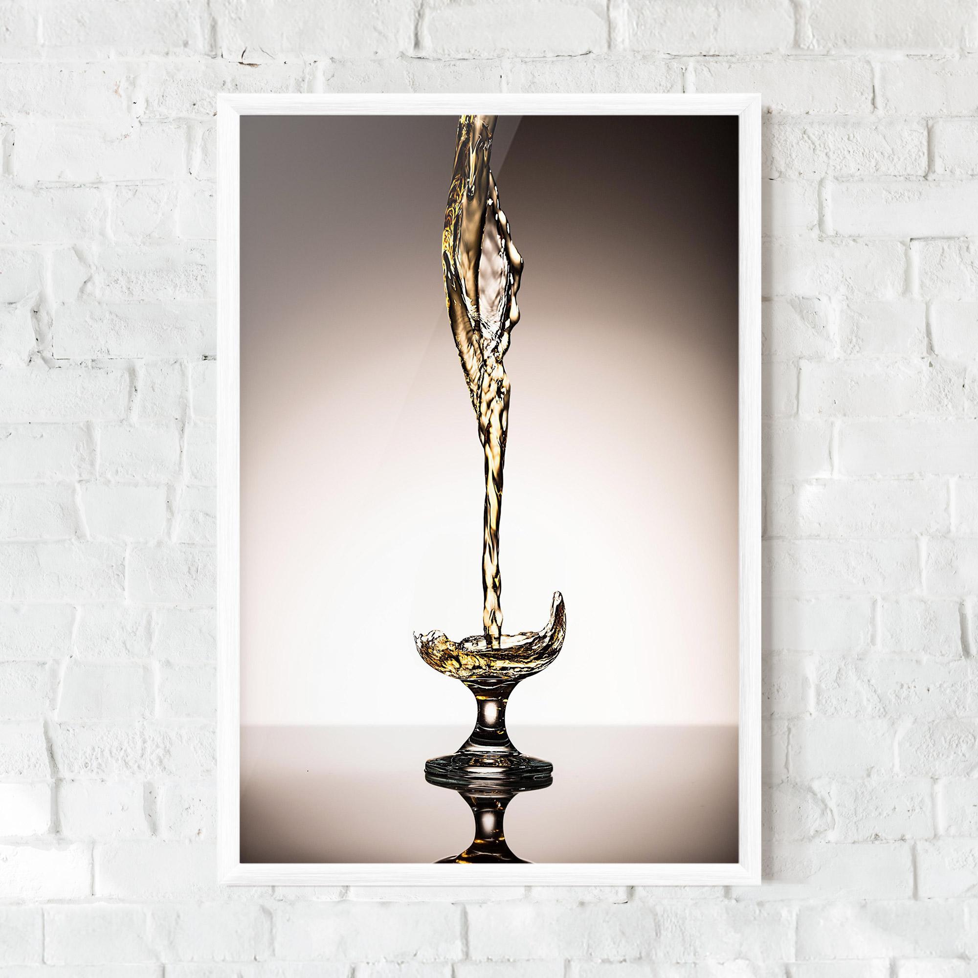 Gerahmte Poster White Wine Splash mockup 0