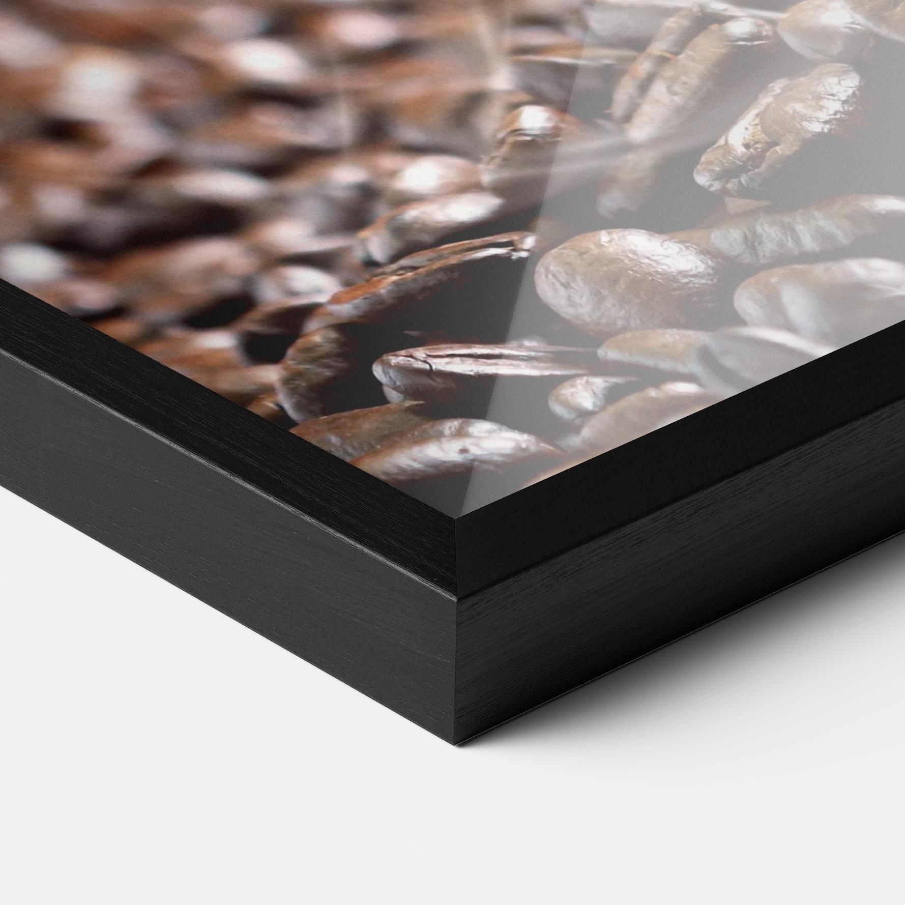 Gerahmte Poster Close Up Falling Beans mockup 3