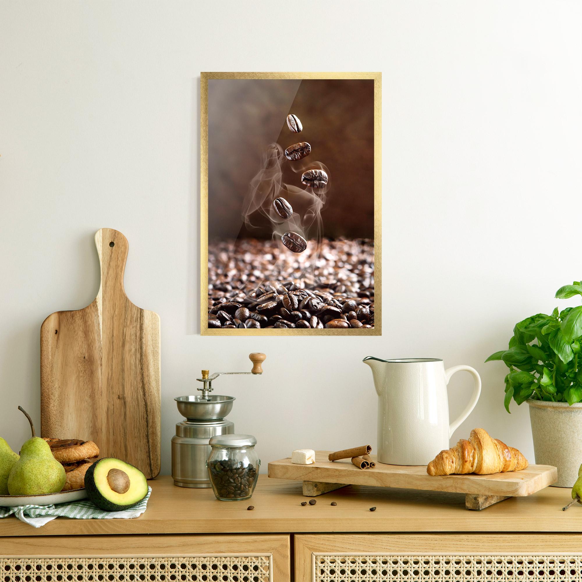 Gerahmte Poster Close Up Falling Beans mockup 8