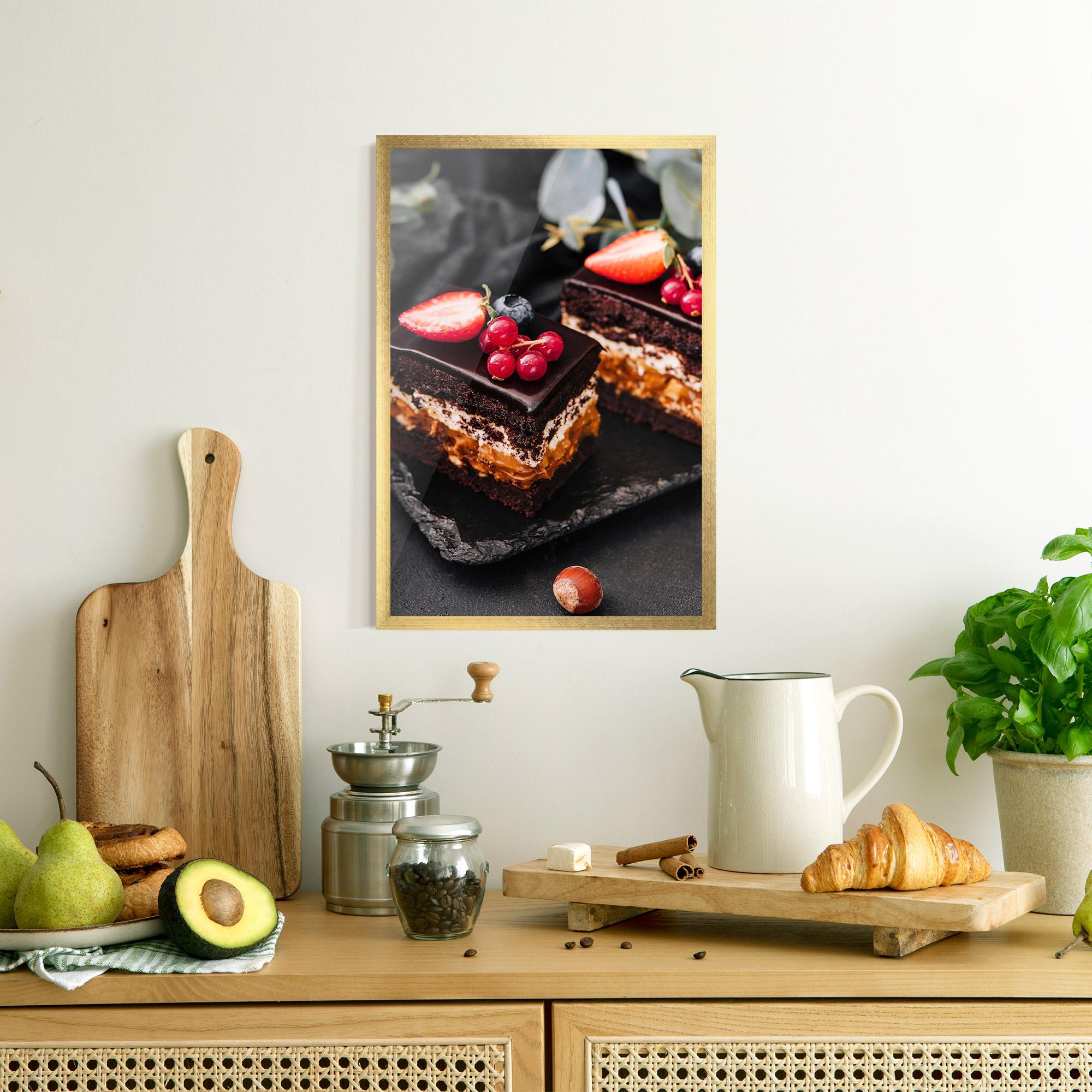 Gerahmte Poster Chocolate Berries Cake mockup 8