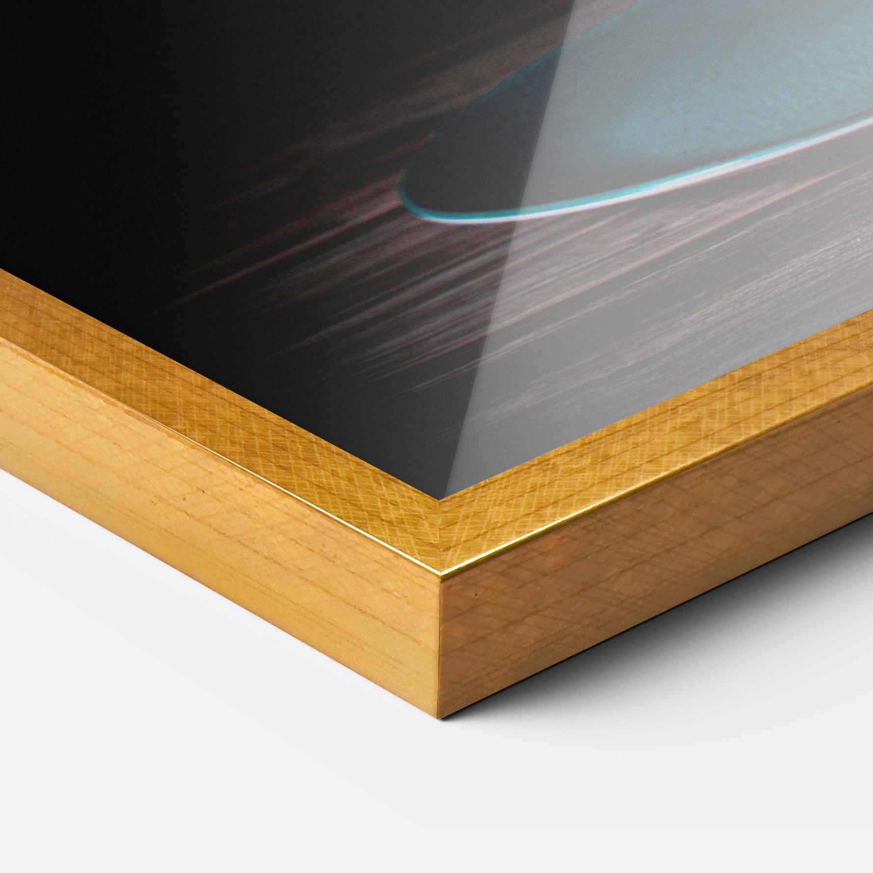 Gerahmte Poster Floating Sandwich mockup 3