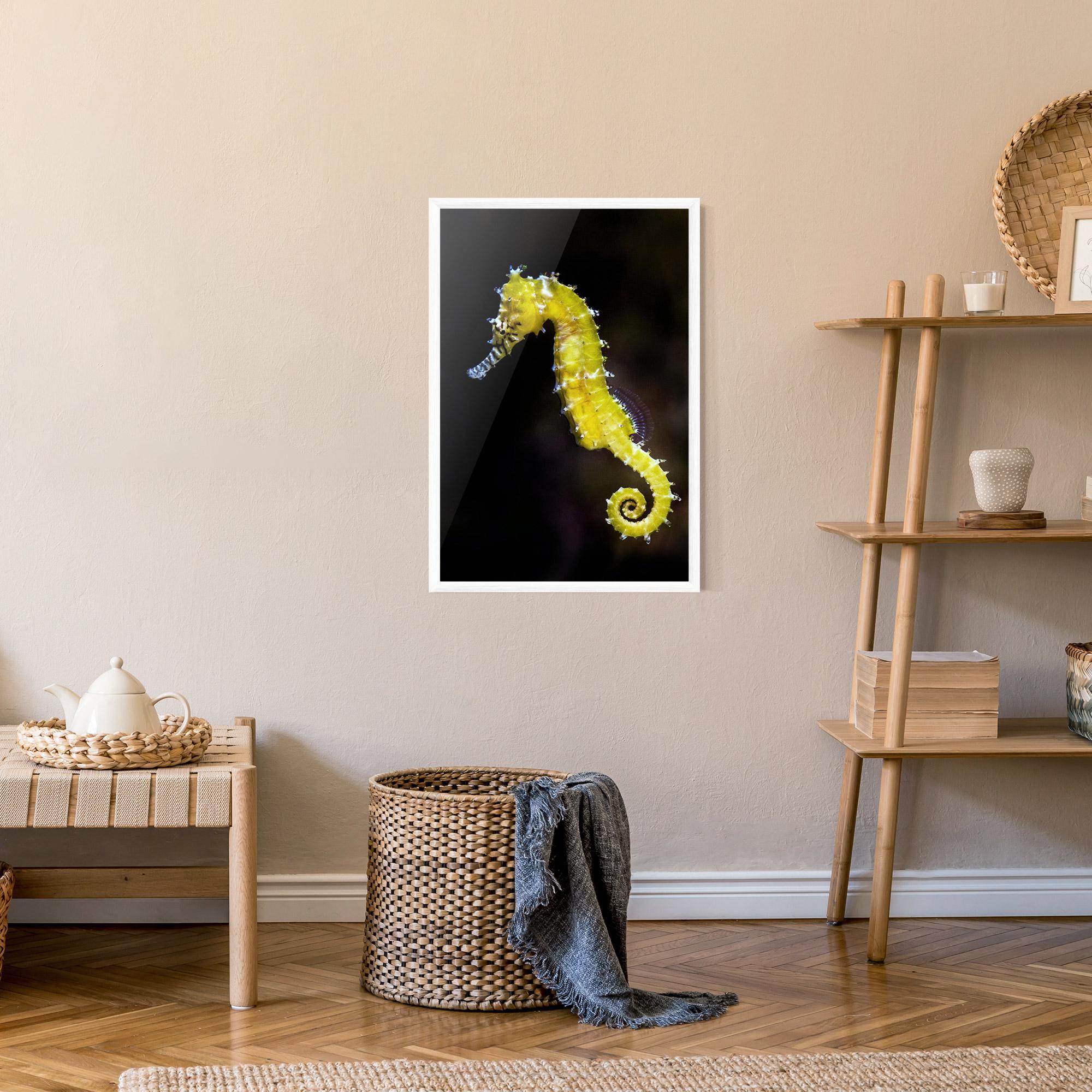 Gerahmte Poster Yellow Seahorse mockup 9