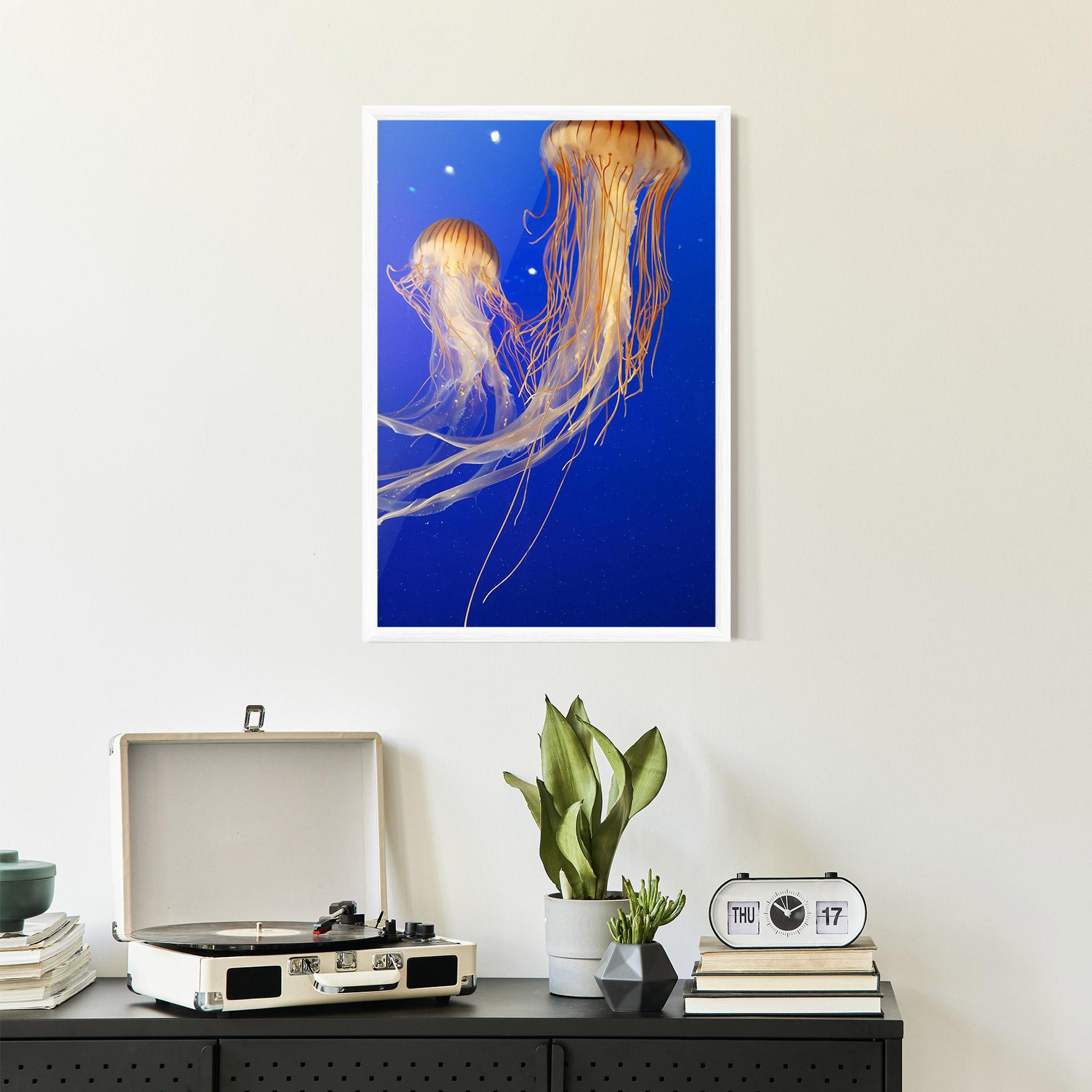 Gerahmte Poster Light Orange Jellyfish mockup 2