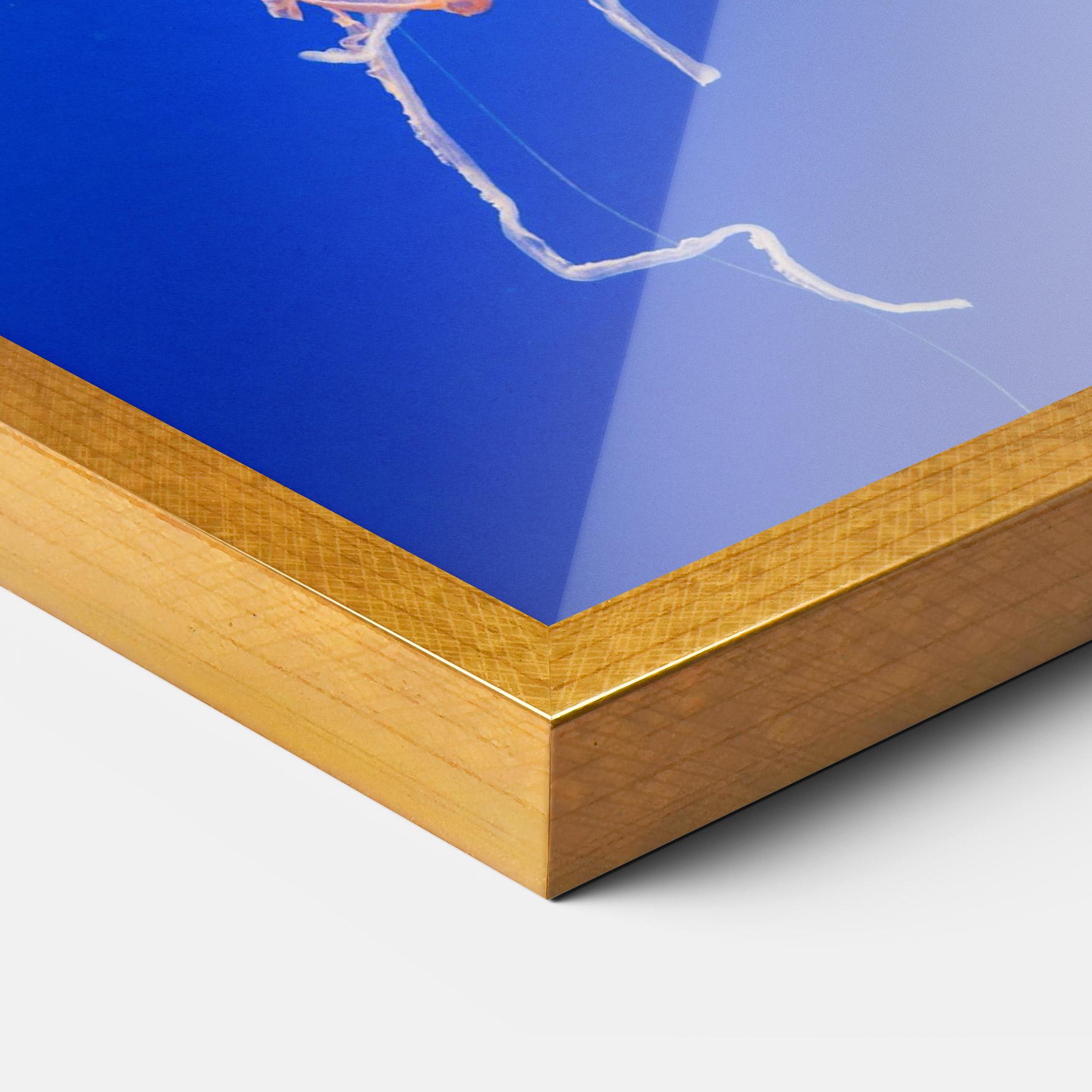 Gerahmte Poster Pretty White Jellyfish mockup 3