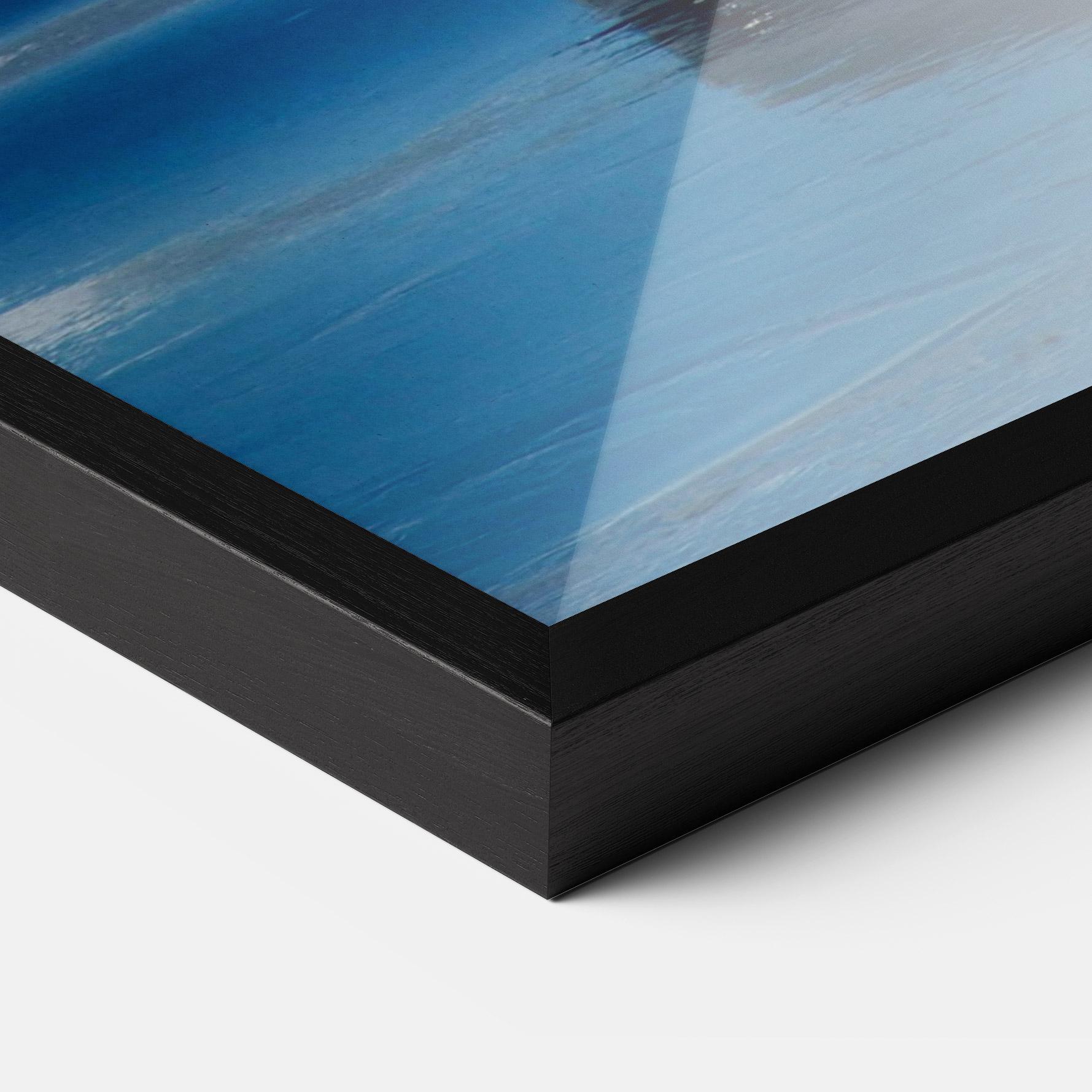 Gerahmte Poster Whale Tail mockup 3