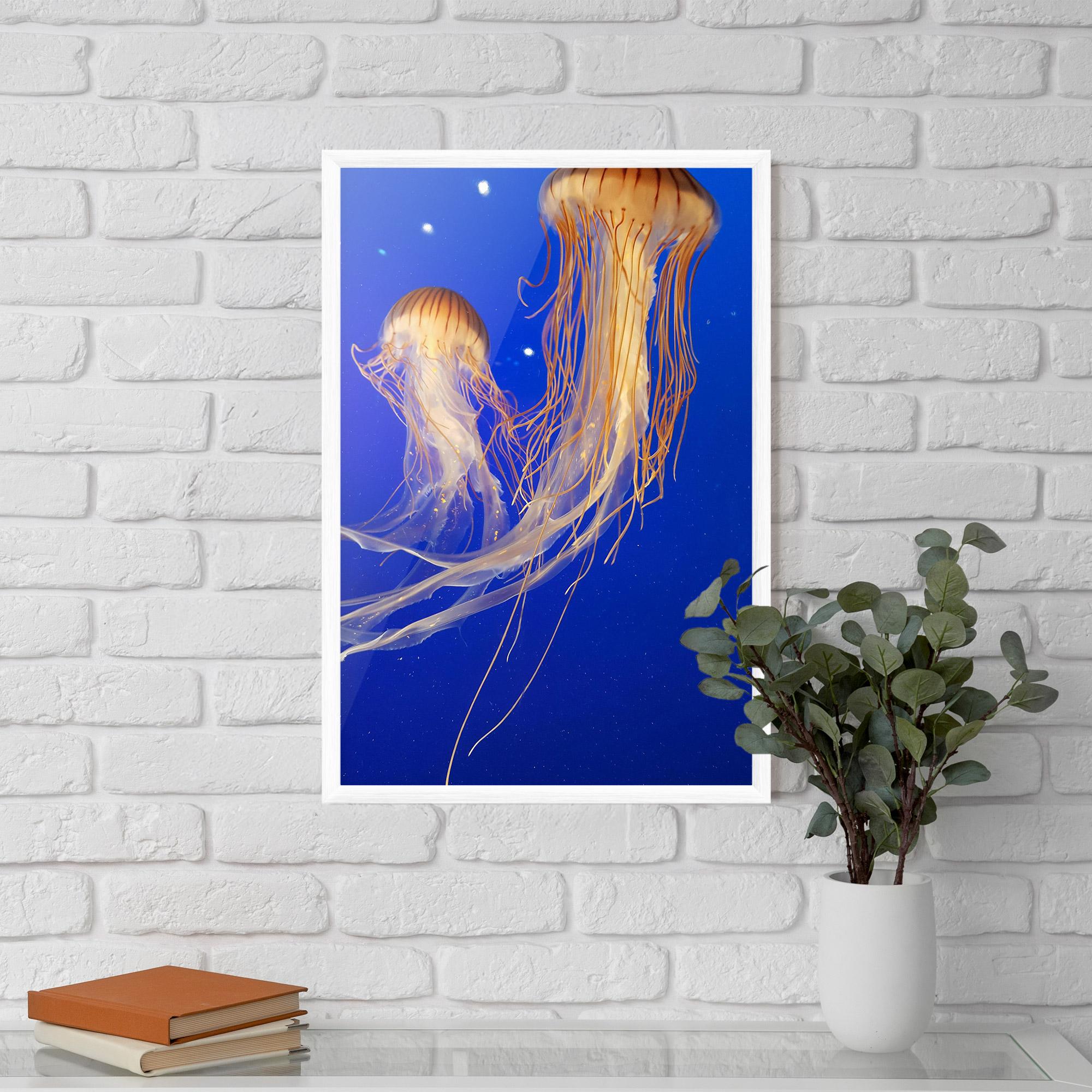 Gerahmte Poster Light Orange Jellyfish mockup 5