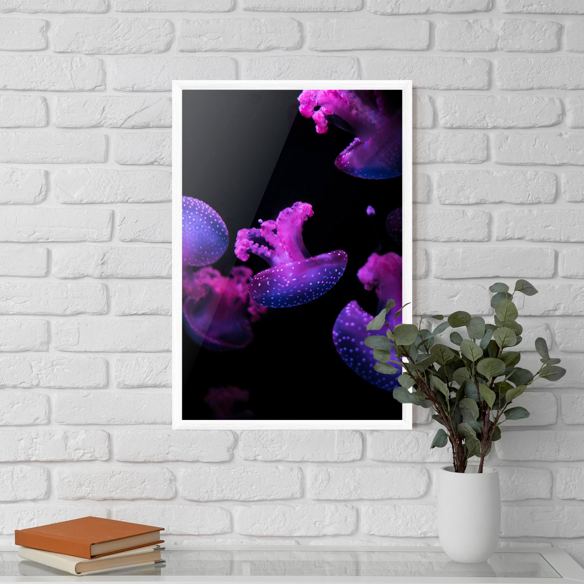 Gerahmte Poster Little Purple Jellyfish mockup 5