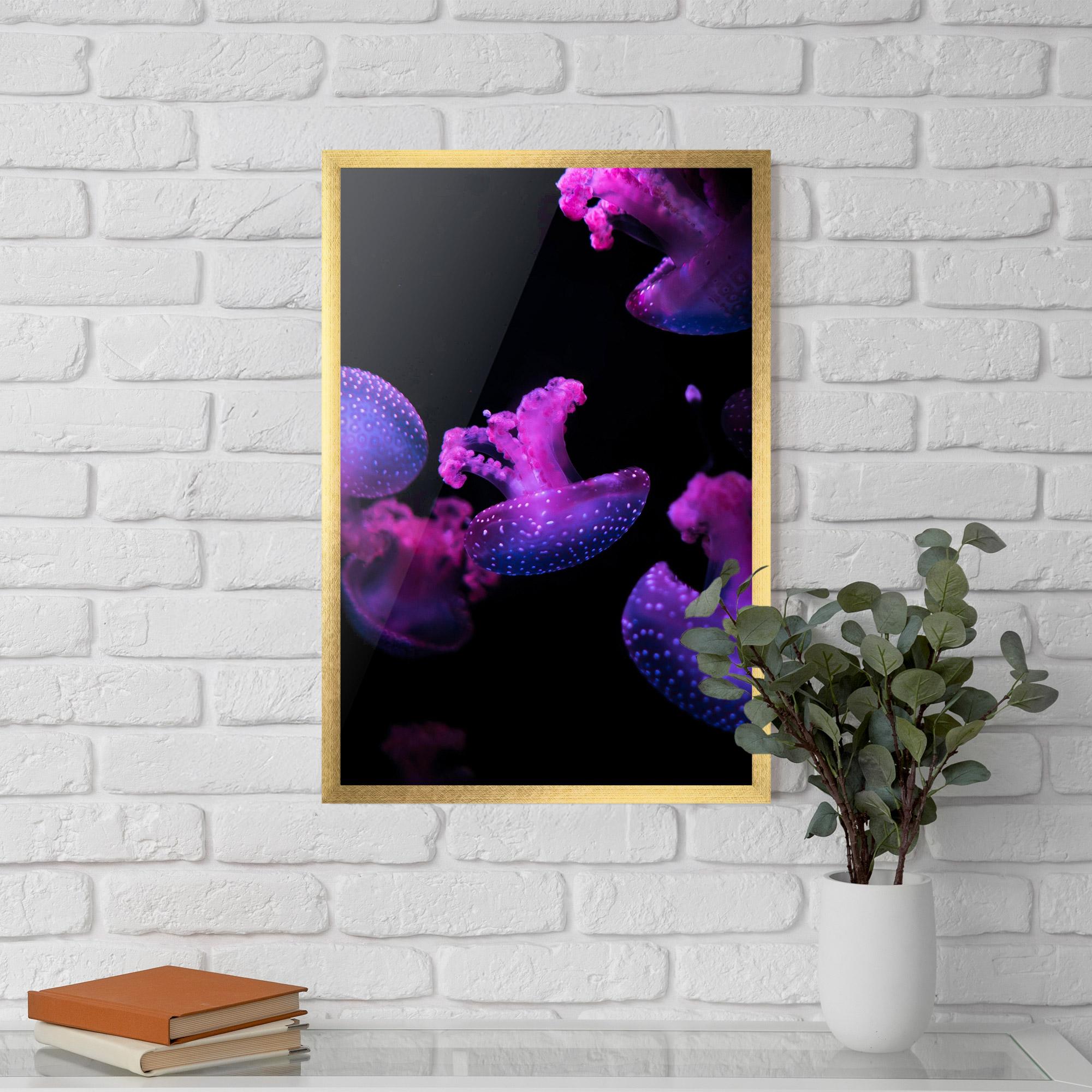 Gerahmte Poster Little Purple Jellyfish mockup 5