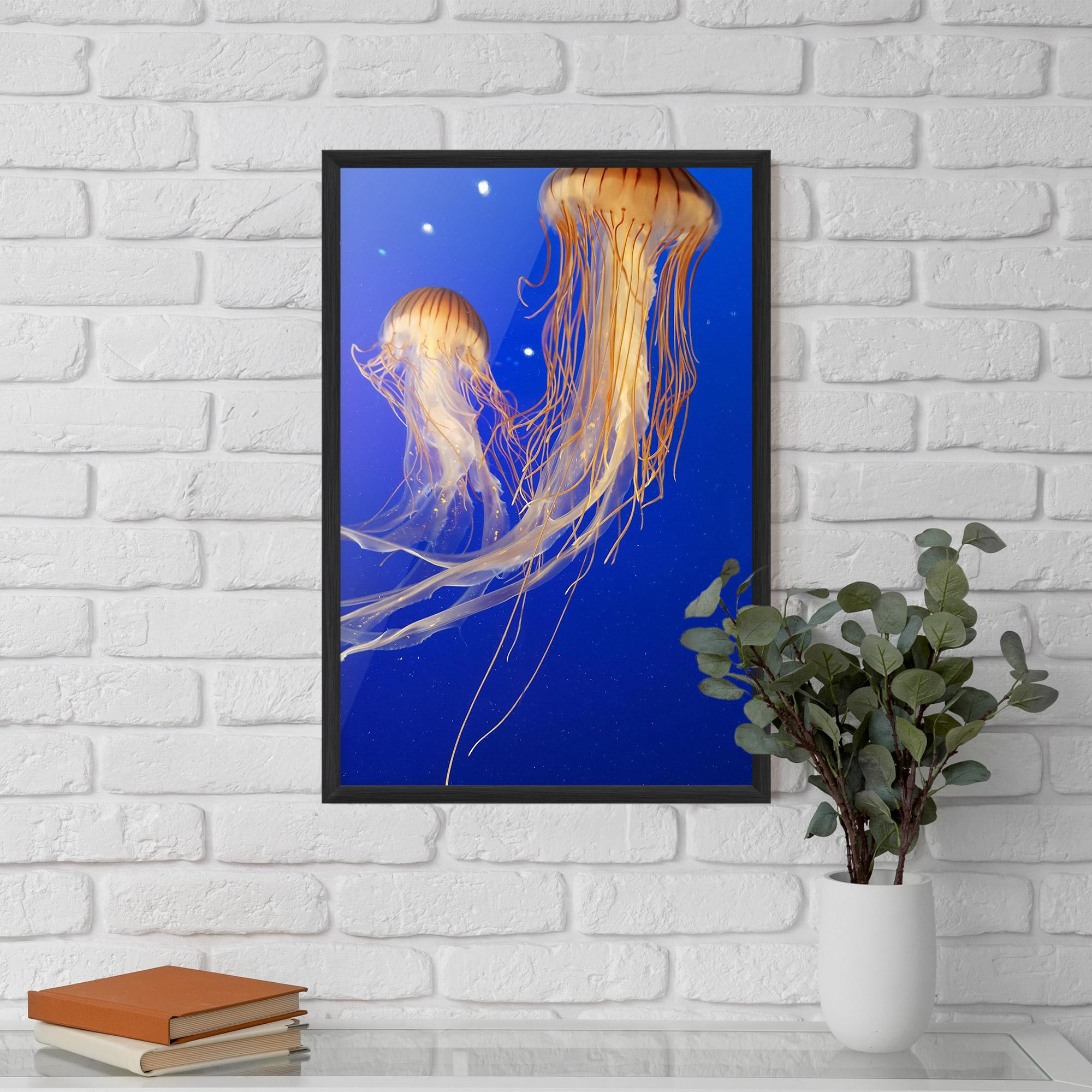Gerahmte Poster Light Orange Jellyfish mockup 5