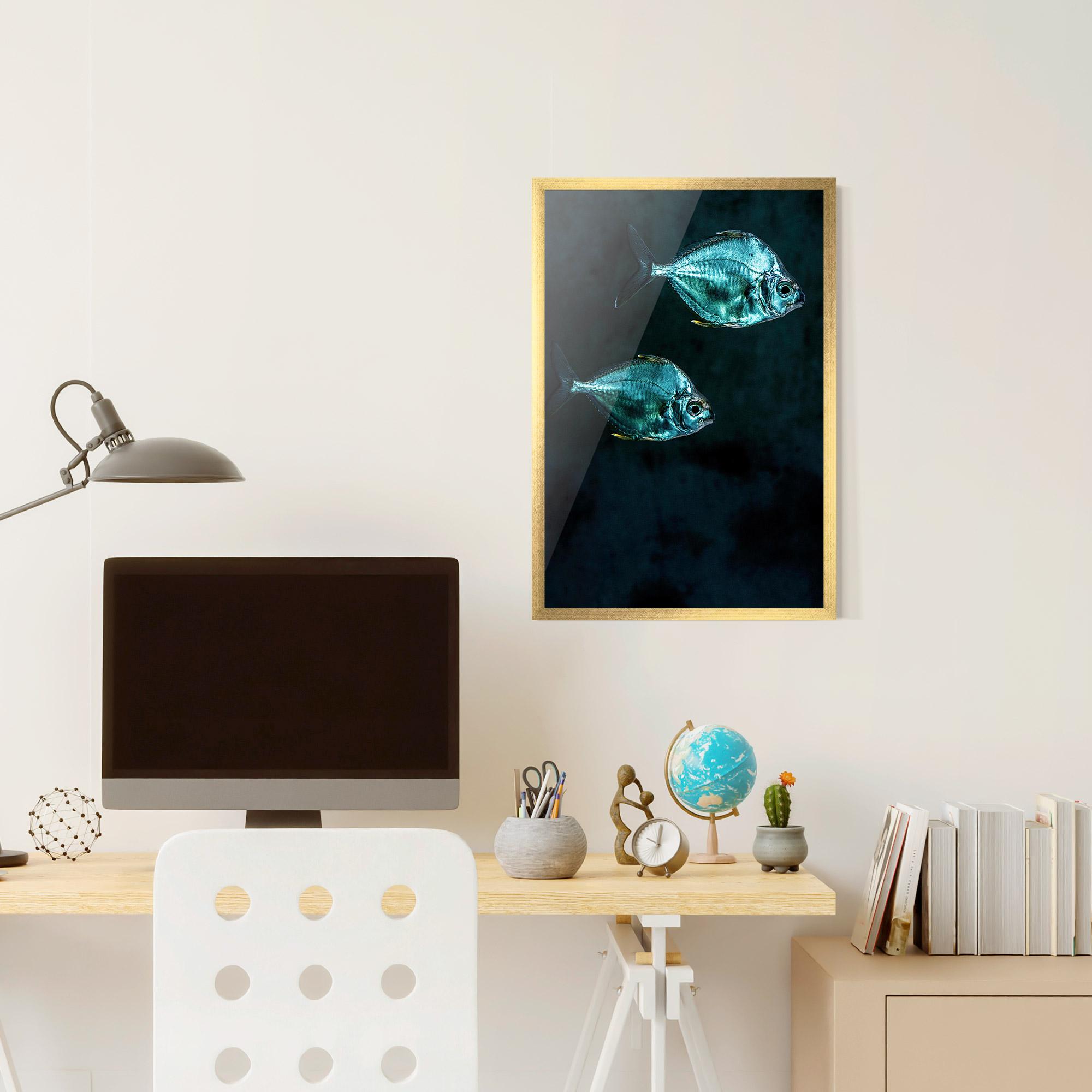 Gerahmte Poster Silver Fish mockup 6