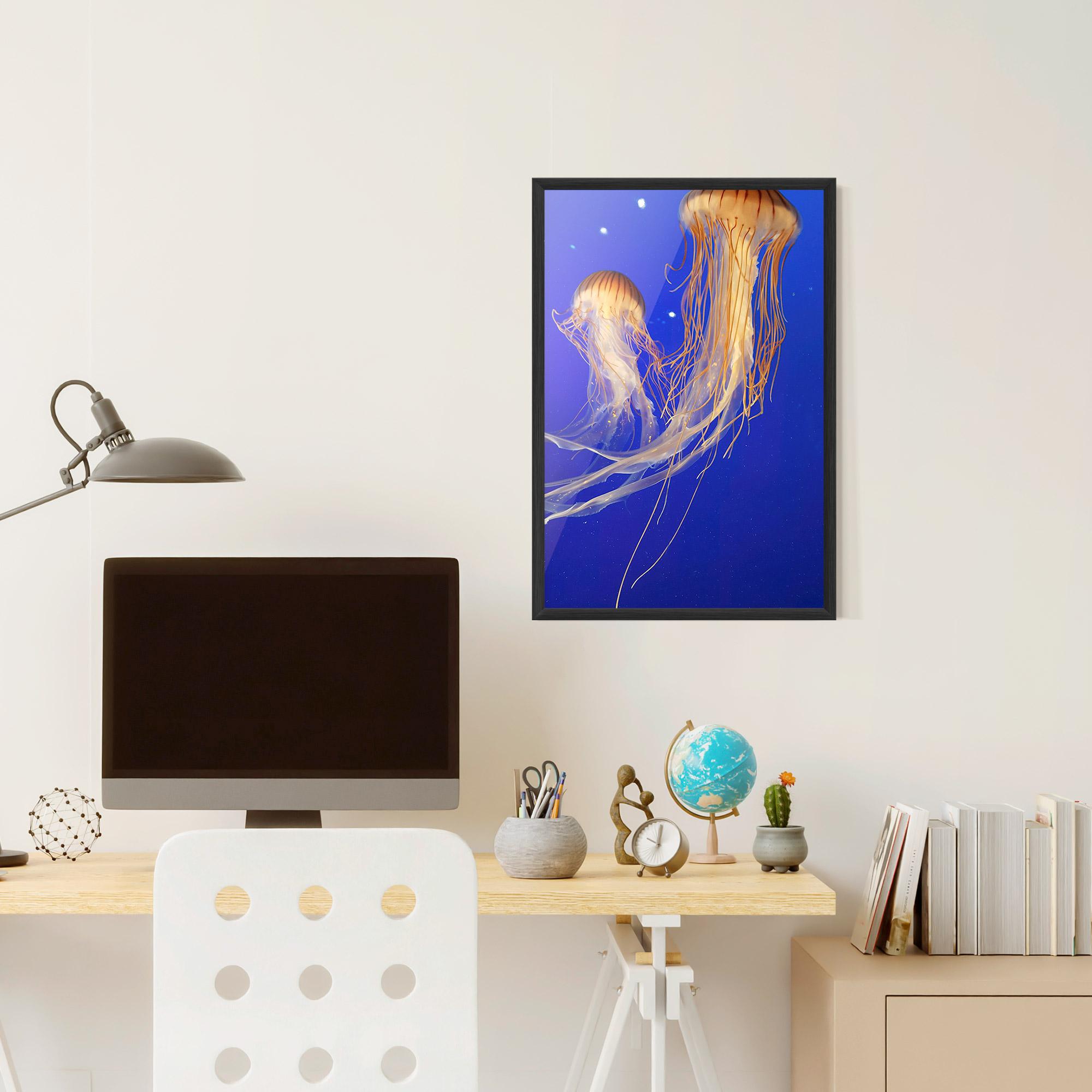 Gerahmte Poster Light Orange Jellyfish mockup 6