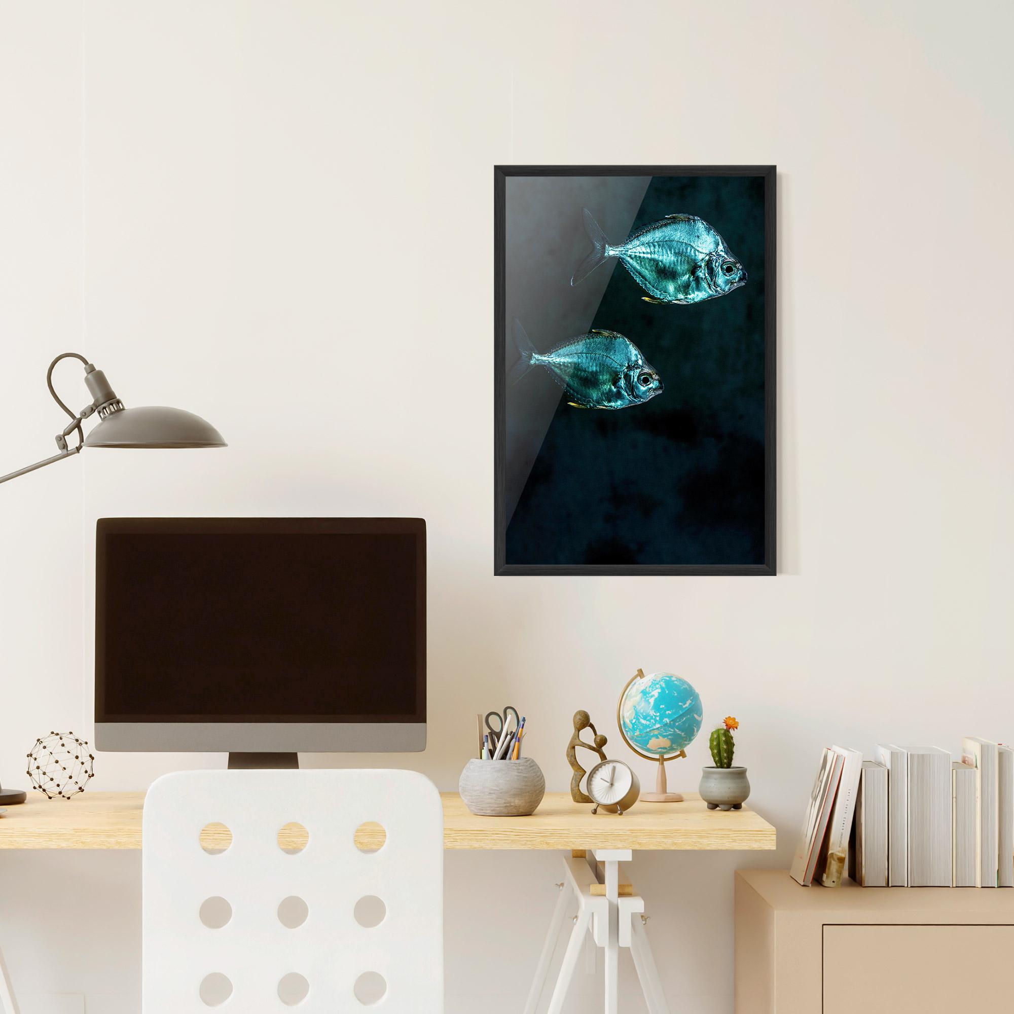Gerahmte Poster Silver Fish mockup 6