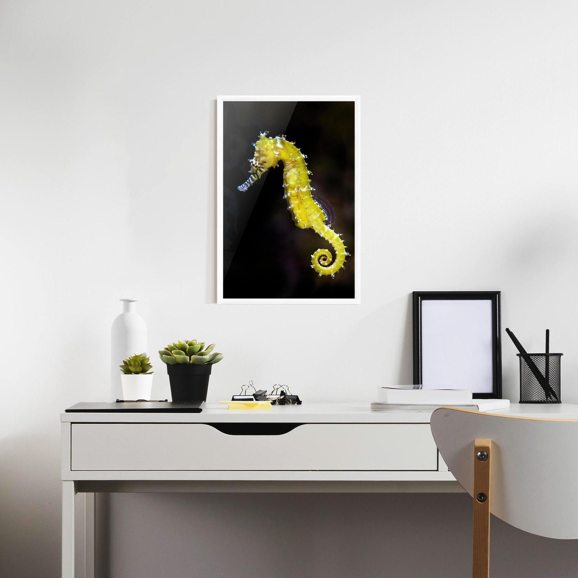 Gerahmte Poster Yellow Seahorse mockup 7