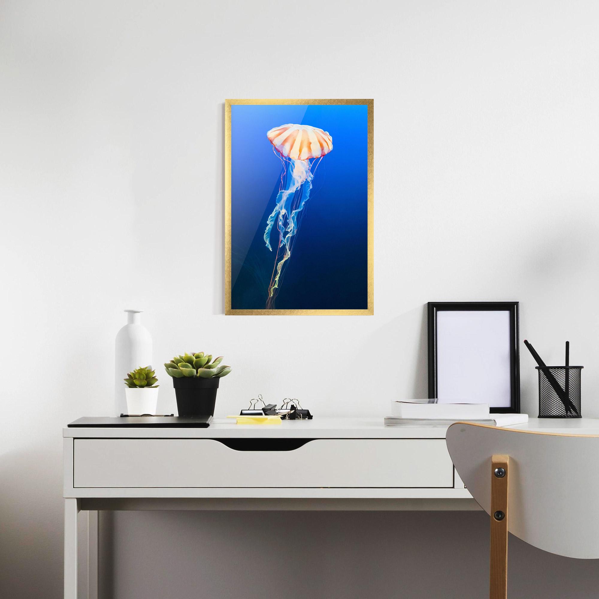 Gerahmte Poster Cream Jellyfish mockup 7