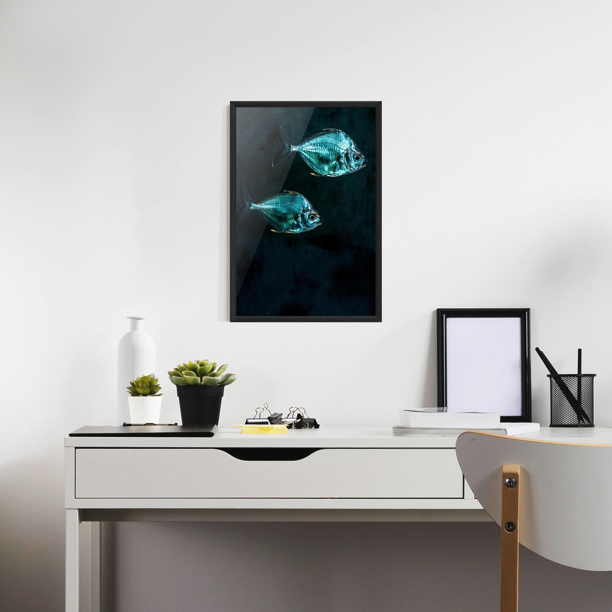 Gerahmte Poster Silver Fish mockup 7