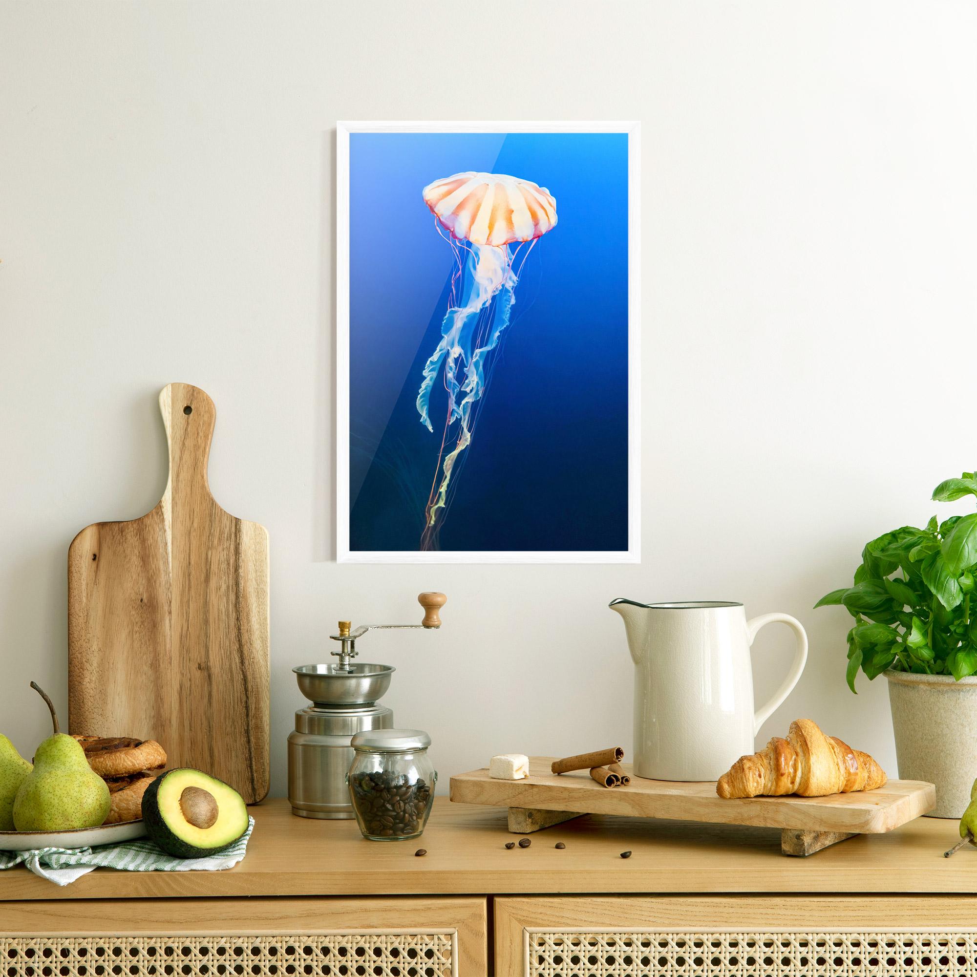 Gerahmte Poster Cream Jellyfish mockup 8