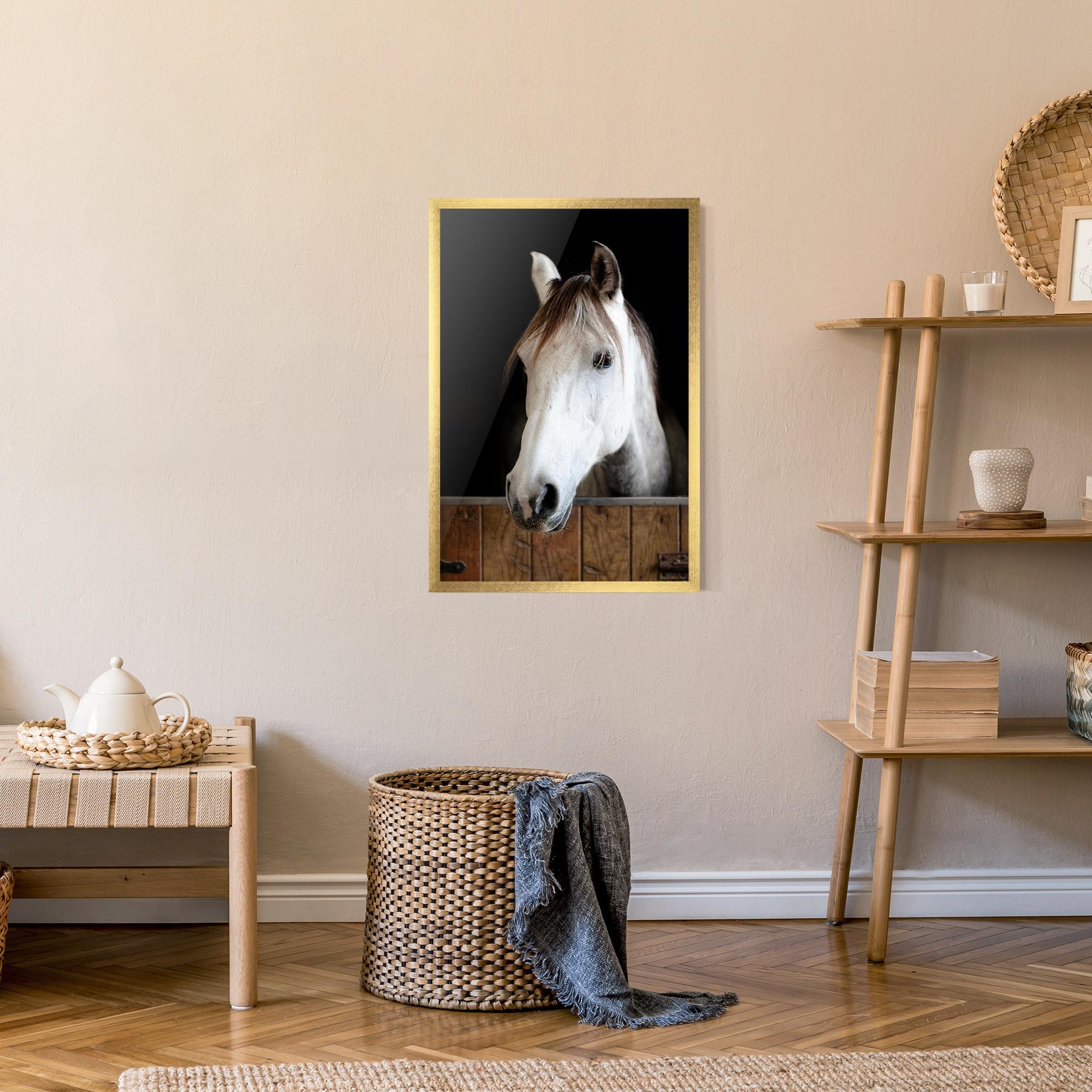 Gerahmte Poster Grey Horse Head mockup 9