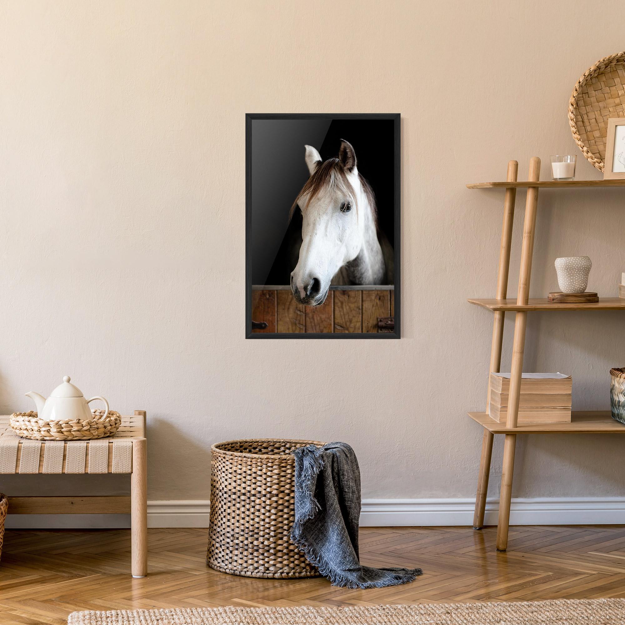 Gerahmte Poster Grey Horse Head mockup 9