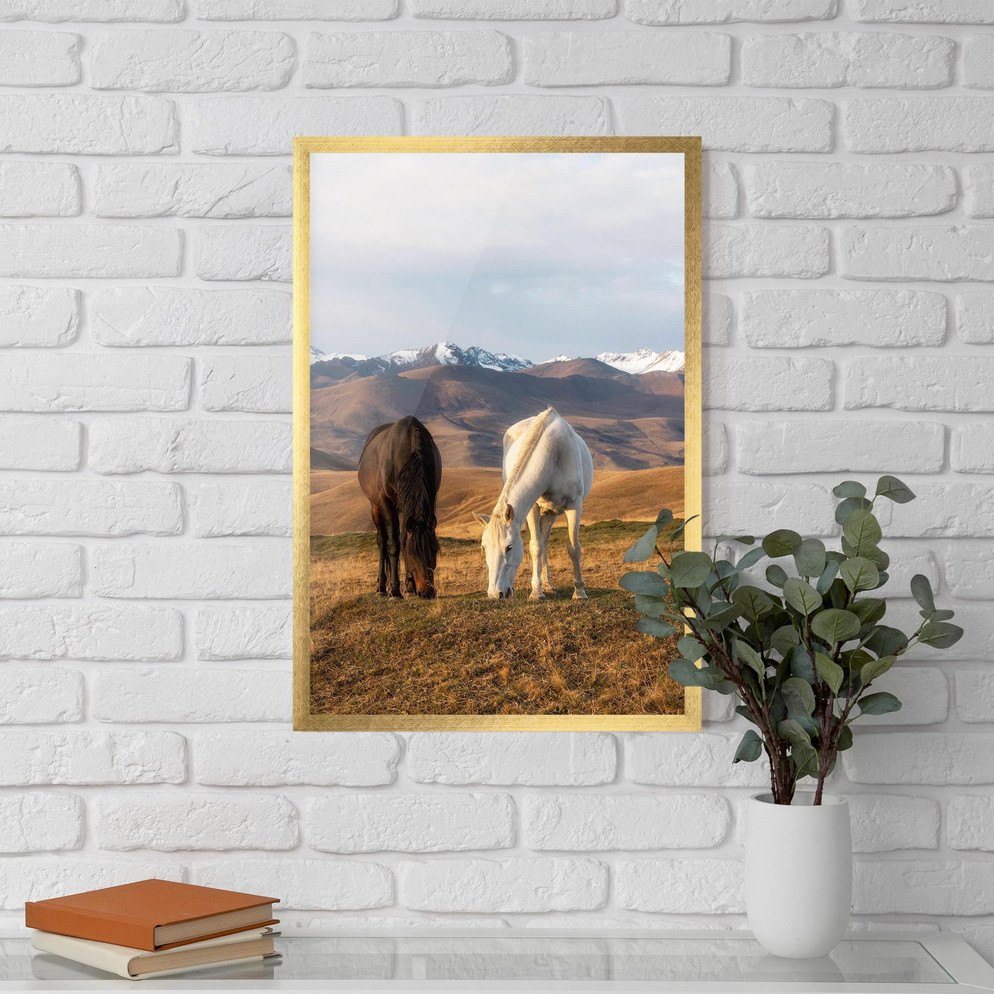 Gerahmte Poster Mountain Horses mockup 5
