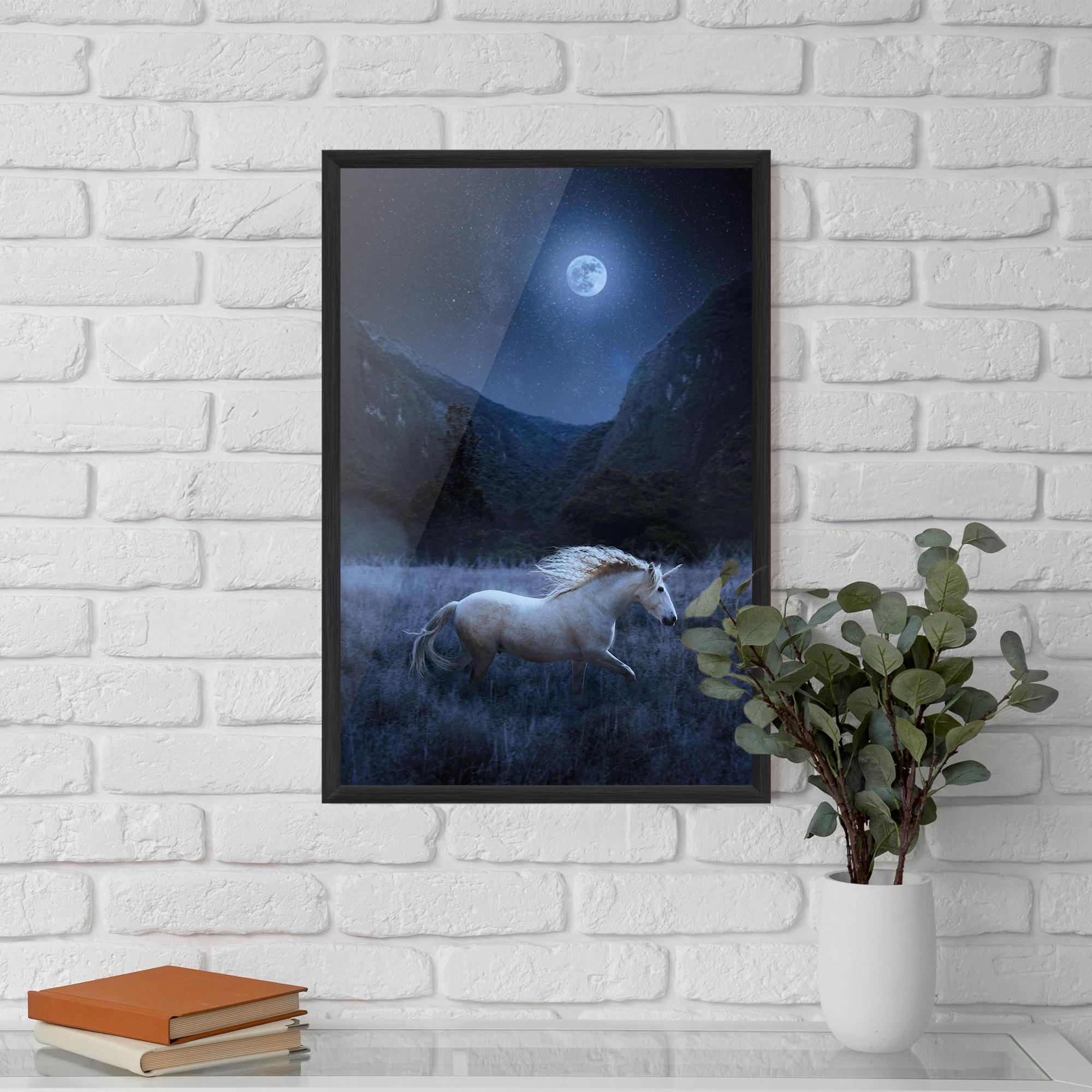 Gerahmte Poster Blue Moon Unicorn mockup 5