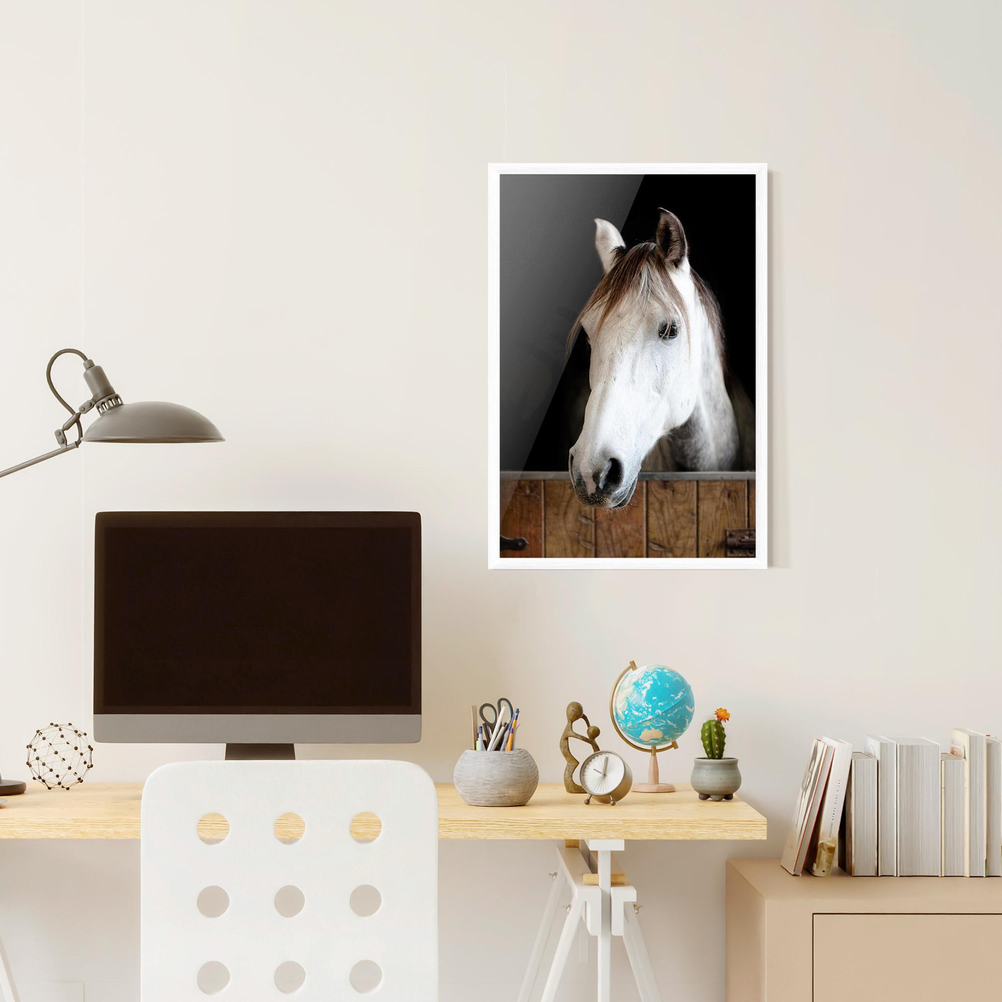 Gerahmte Poster Grey Horse Head mockup 6