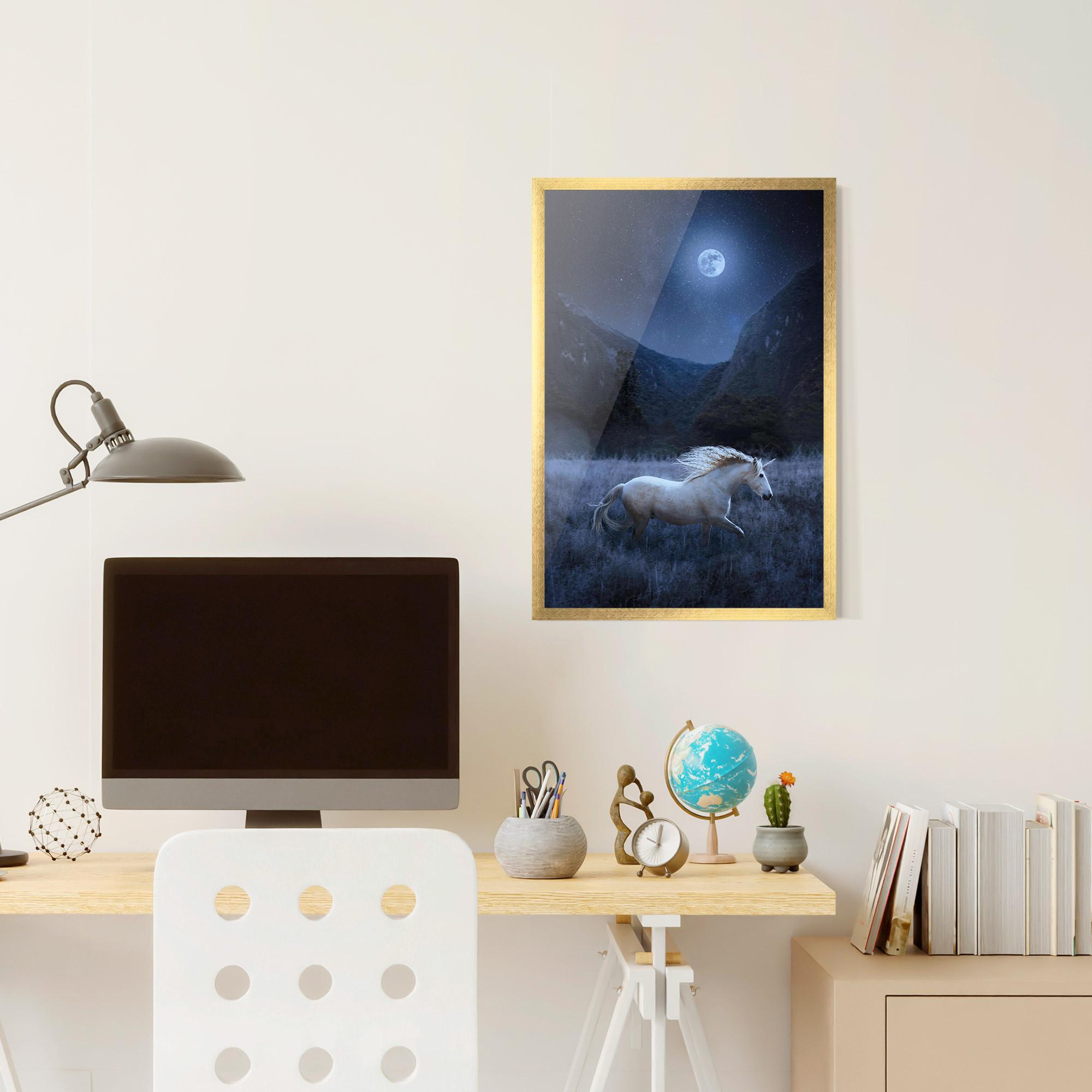 Gerahmte Poster Blue Moon Unicorn mockup 6