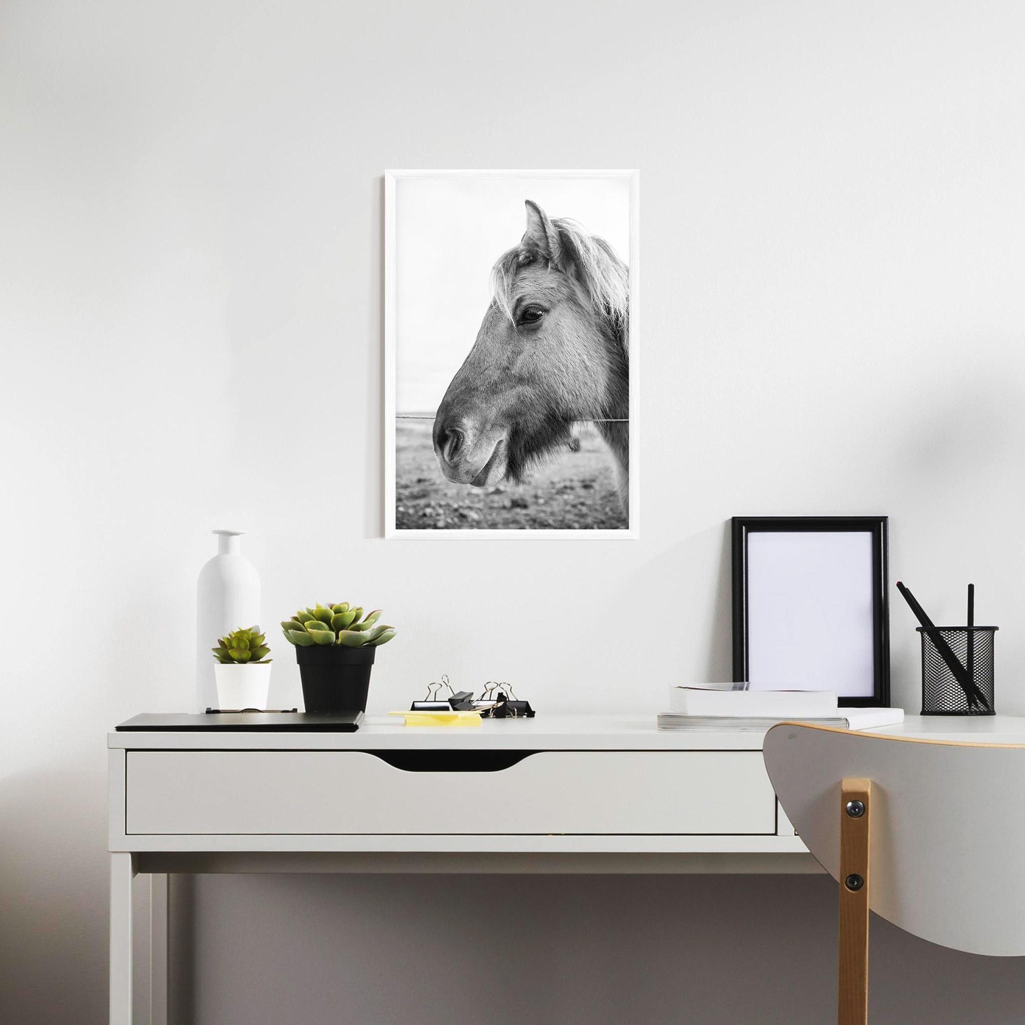 Gerahmte Poster Gray Horse Head mockup 7