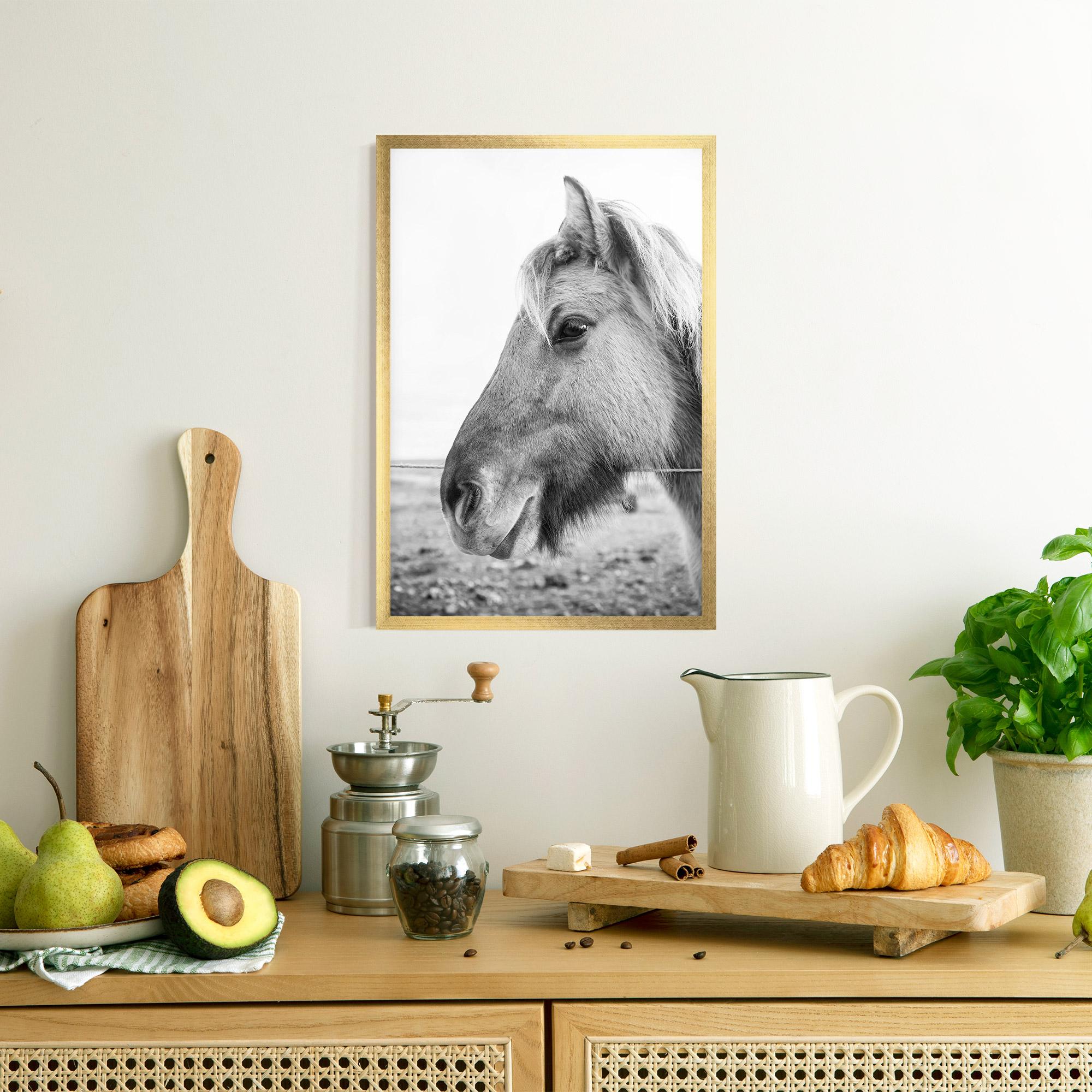 Gerahmte Poster Gray Horse Head mockup 8