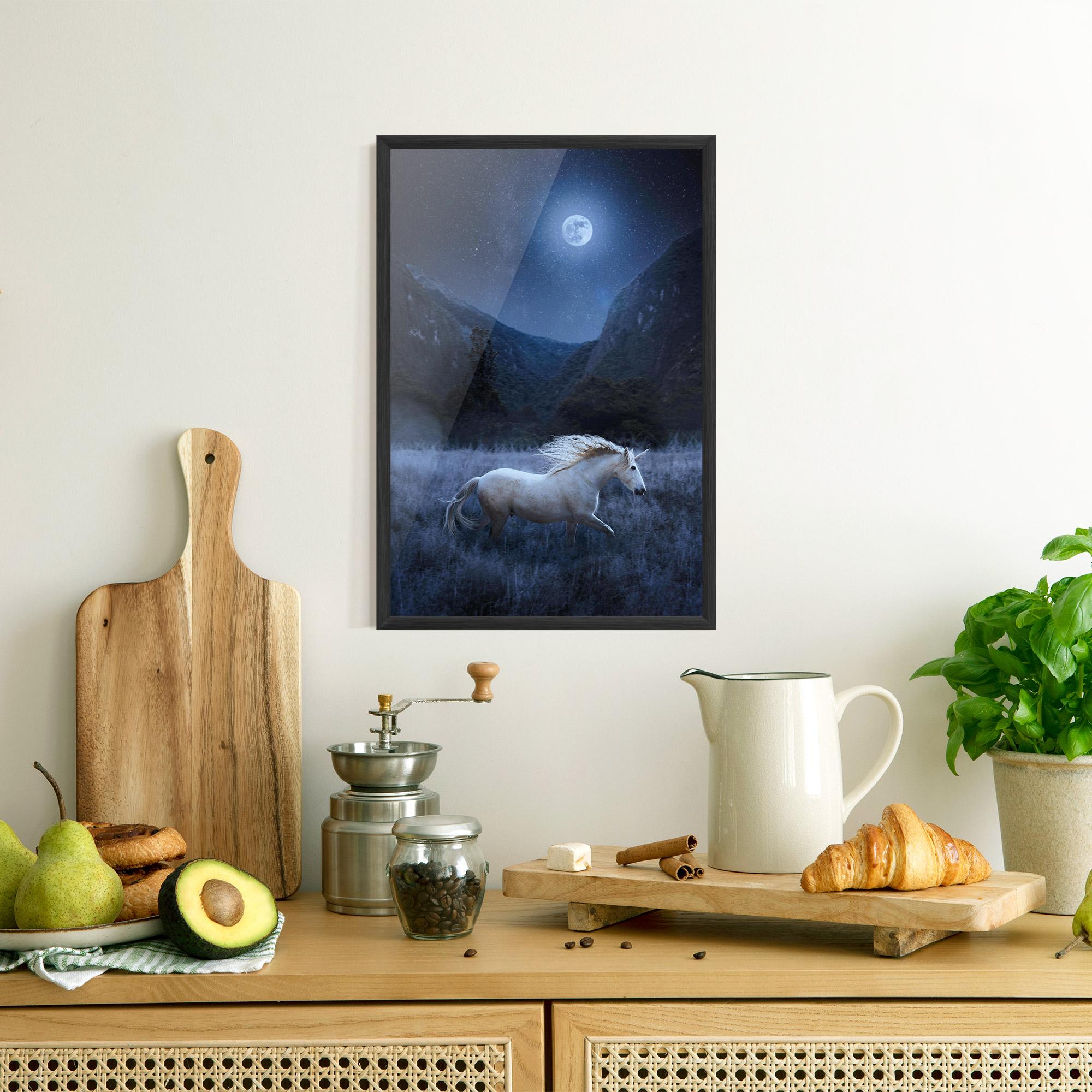 Gerahmte Poster Blue Moon Unicorn mockup 8