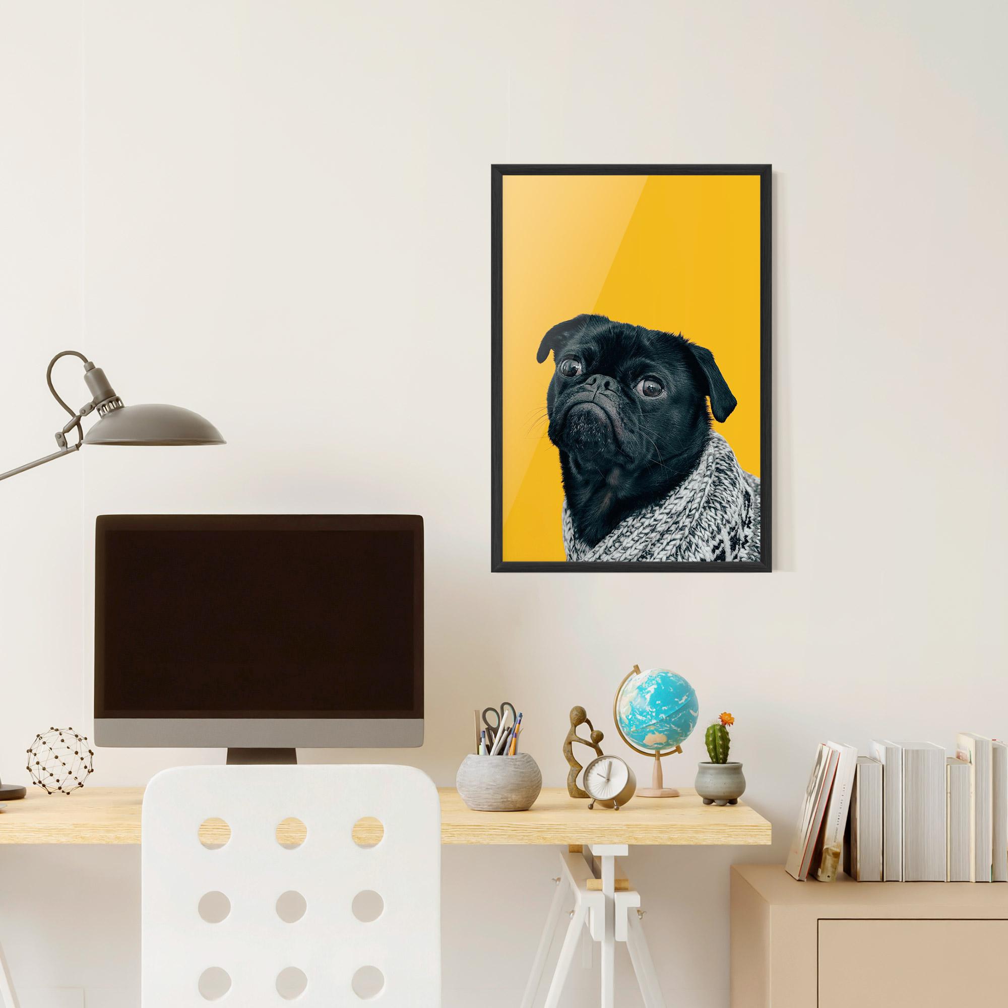 Gerahmte Poster Black Pug mockup 6