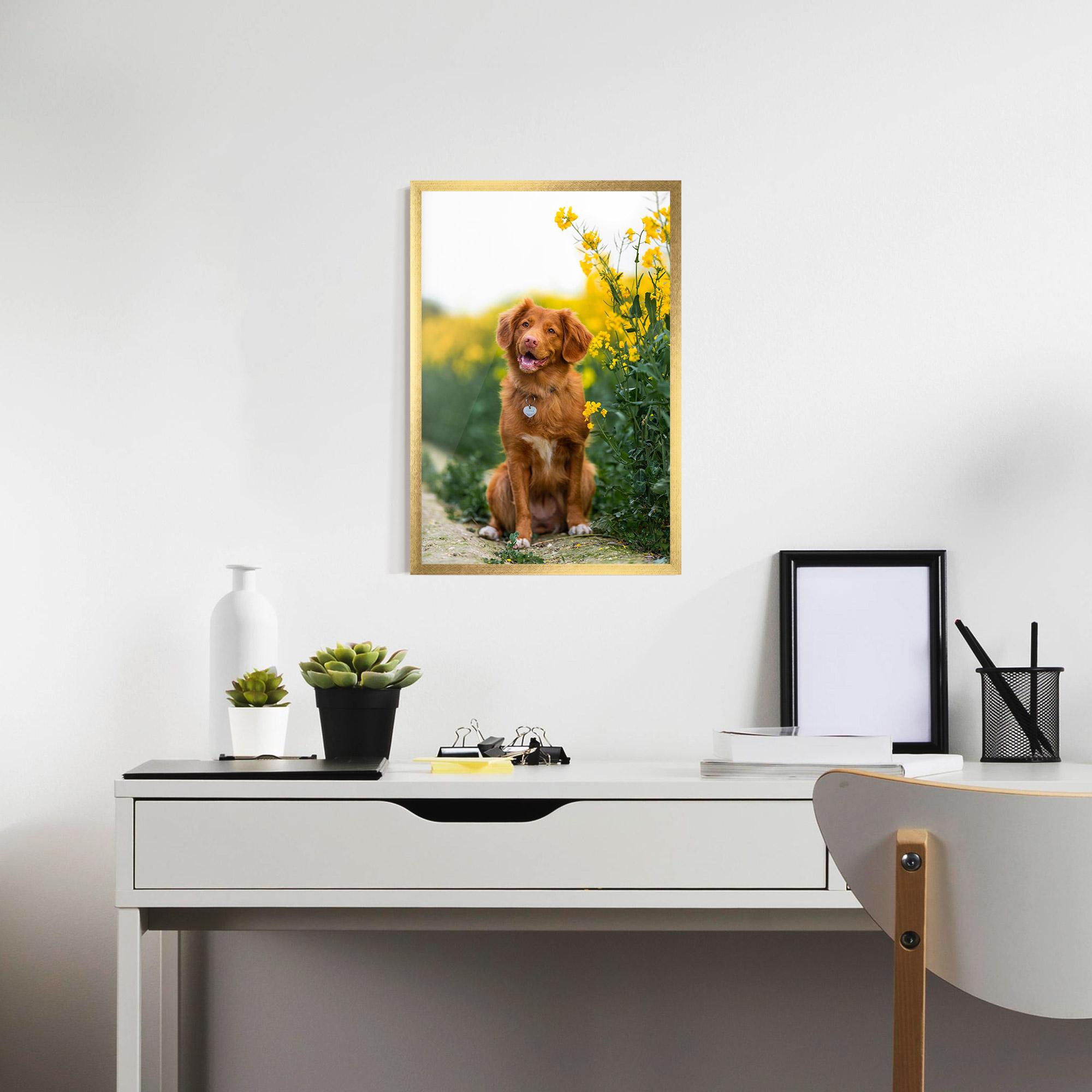 Gerahmte Poster Dog Yellow Flowers mockup 7