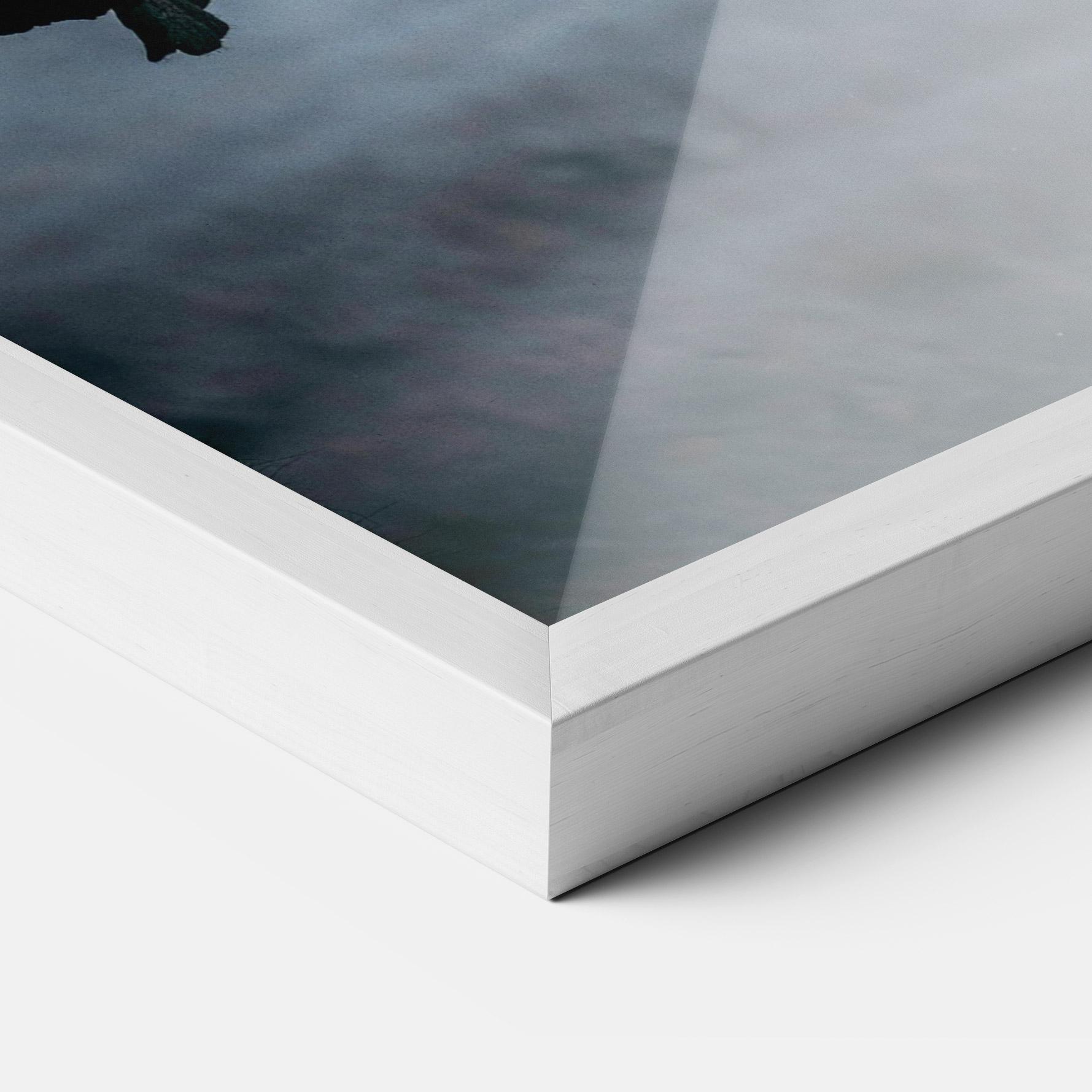 Gerahmte Poster Close Grey Eelephant mockup 3