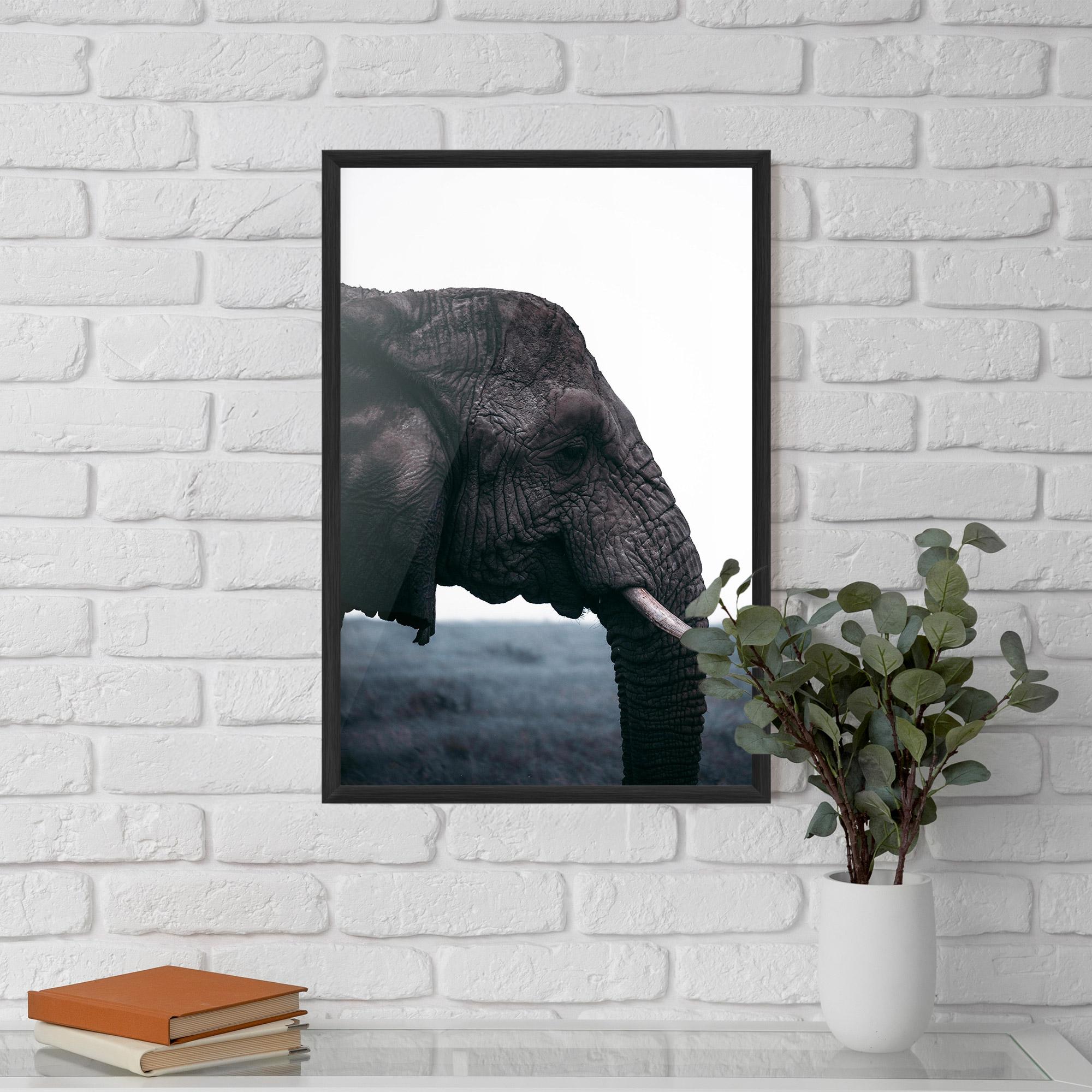 Gerahmte Poster Close Grey Eelephant mockup 5