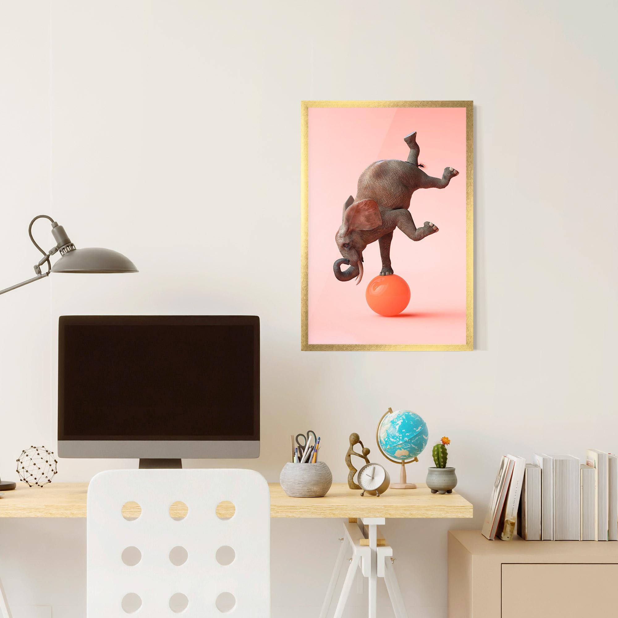Gerahmte Poster Ball Elephant mockup 6