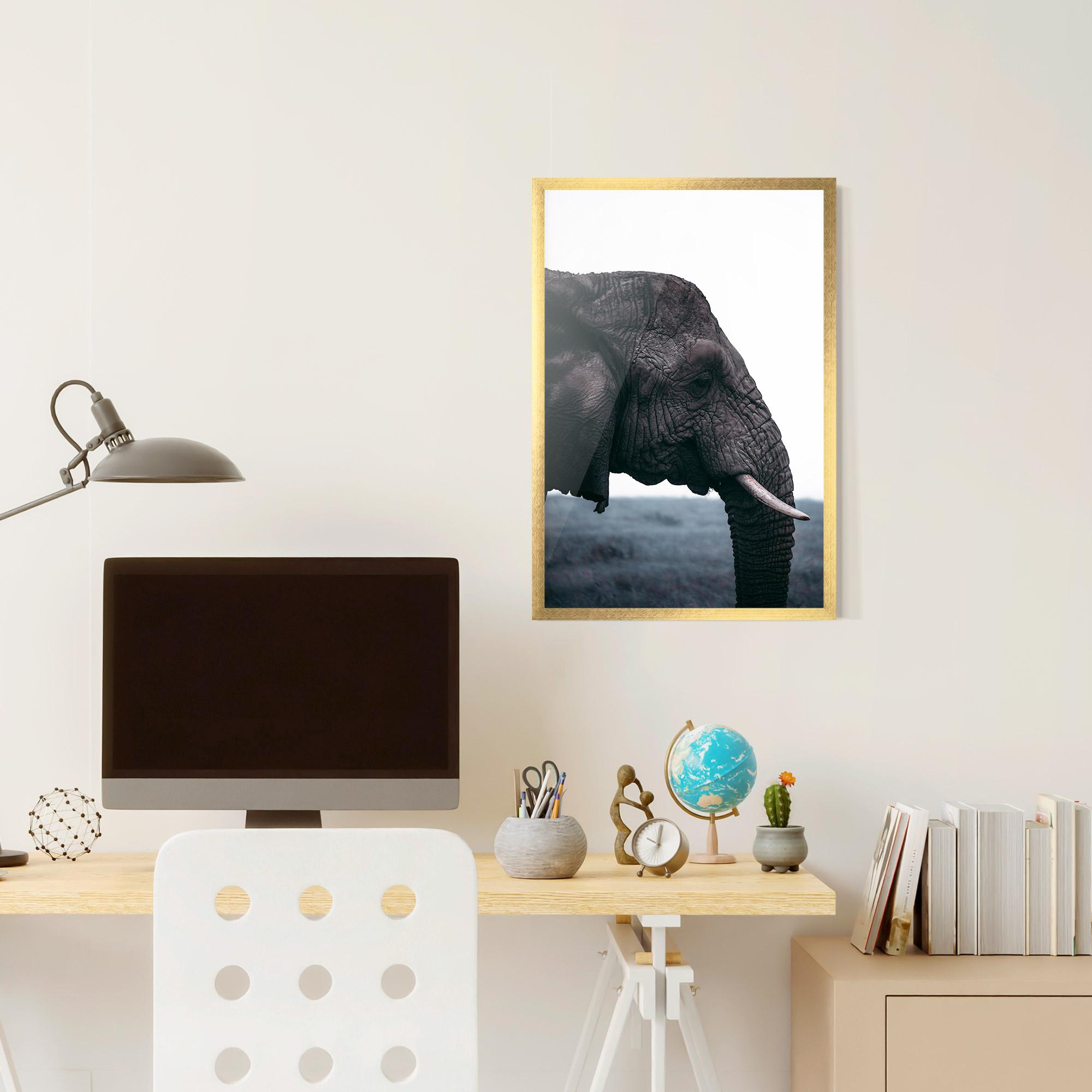 Gerahmte Poster Close Grey Eelephant mockup 6