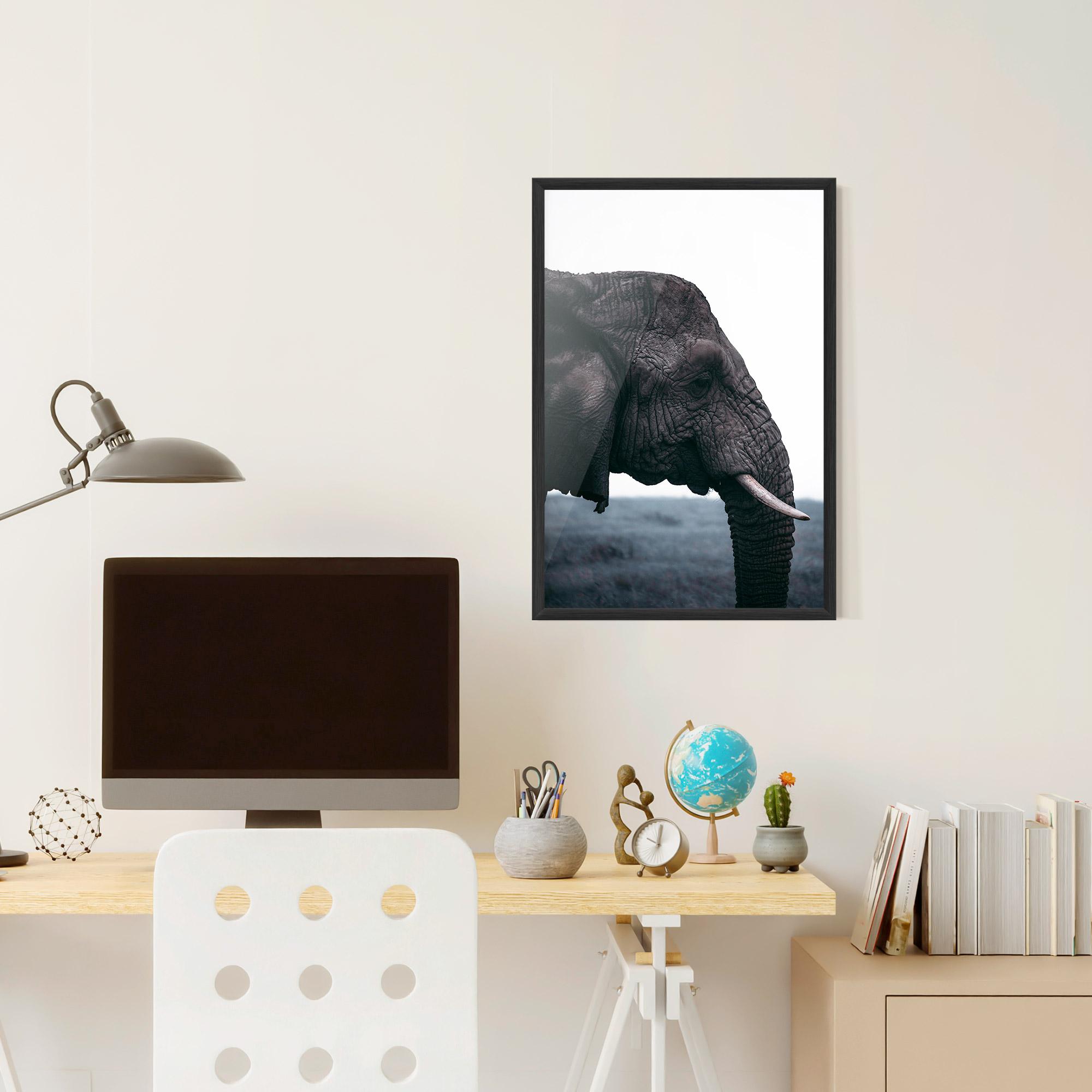 Gerahmte Poster Close Grey Eelephant mockup 6