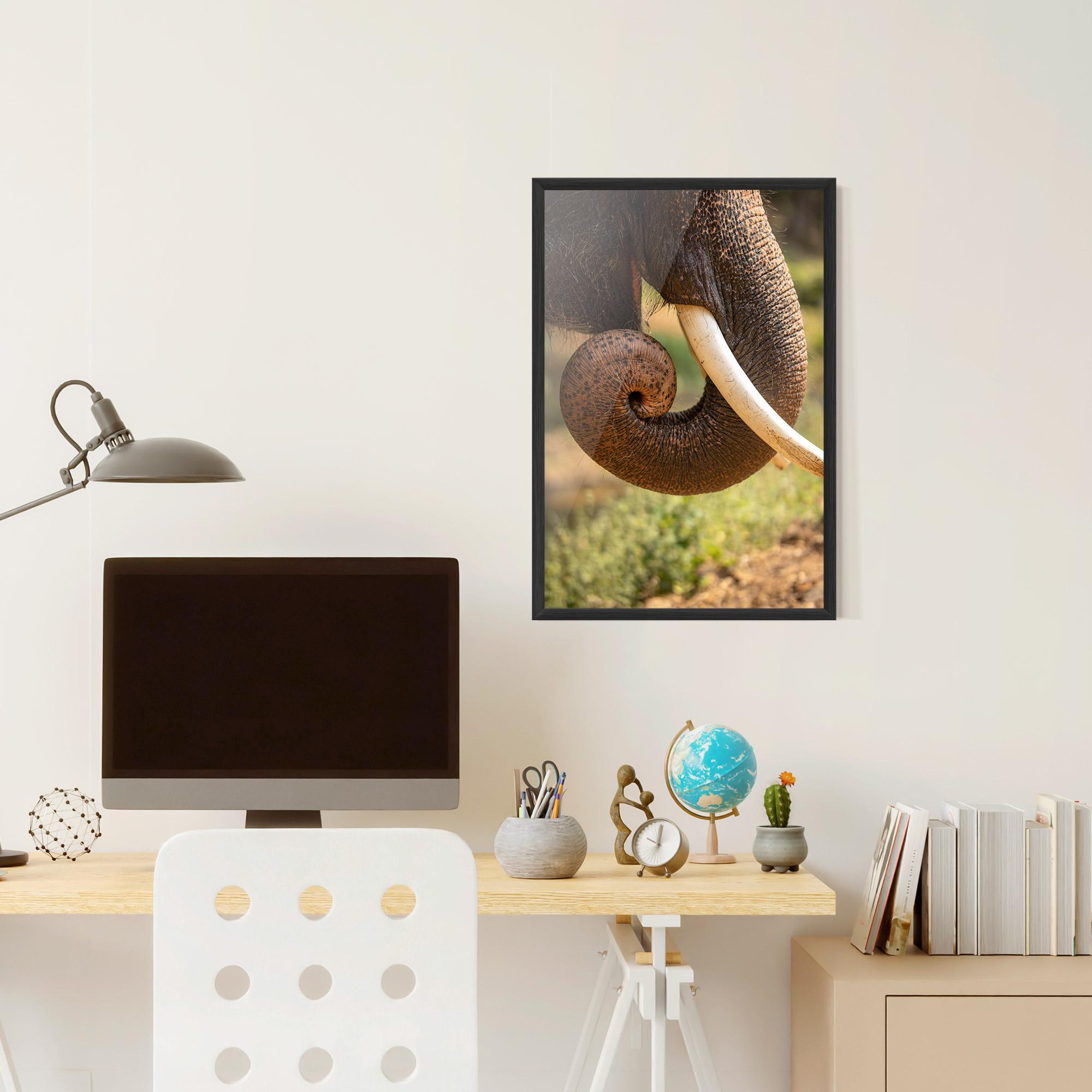 Gerahmte Poster Elephant Mouth Close Up mockup 6