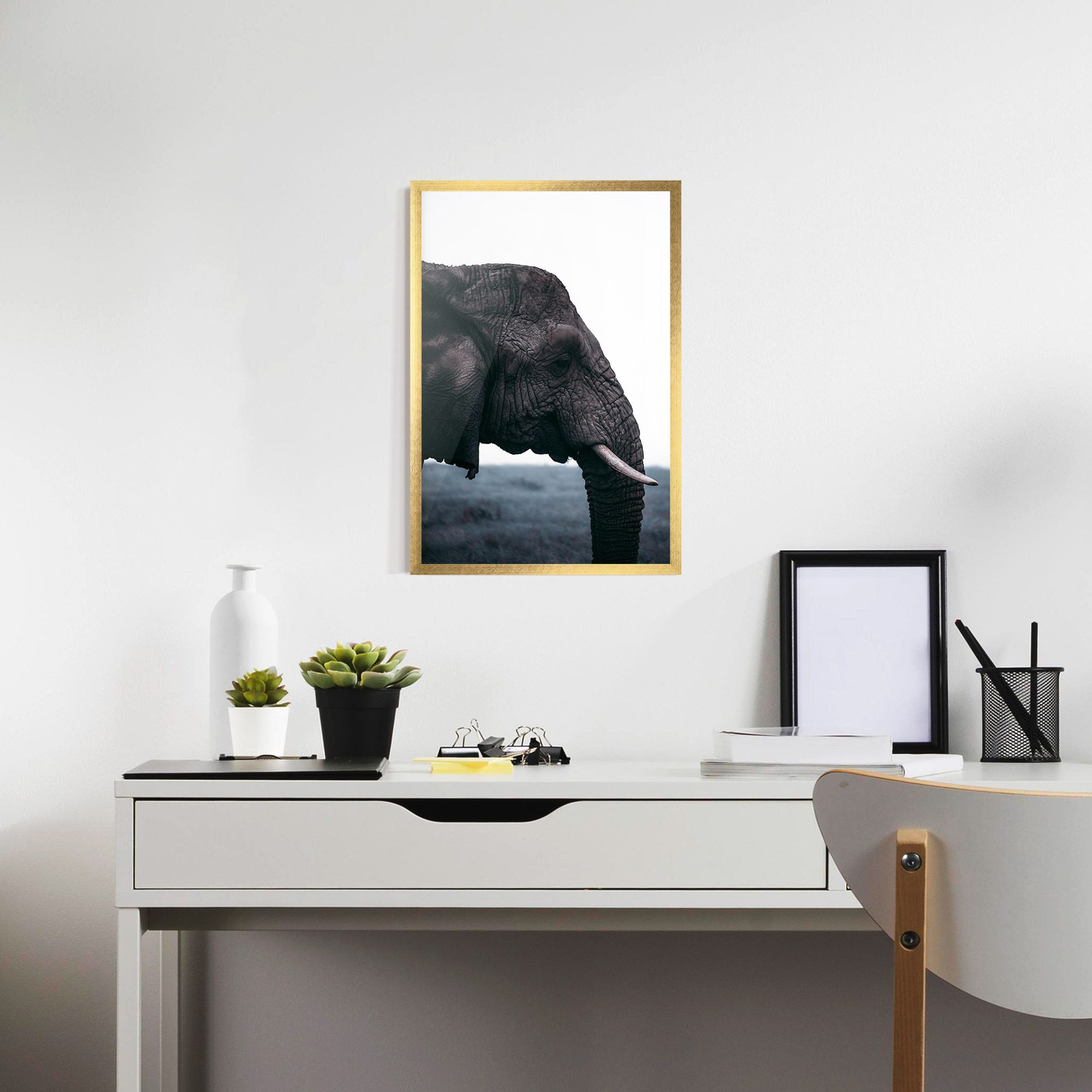 Close Grey Eelephant mockup 7