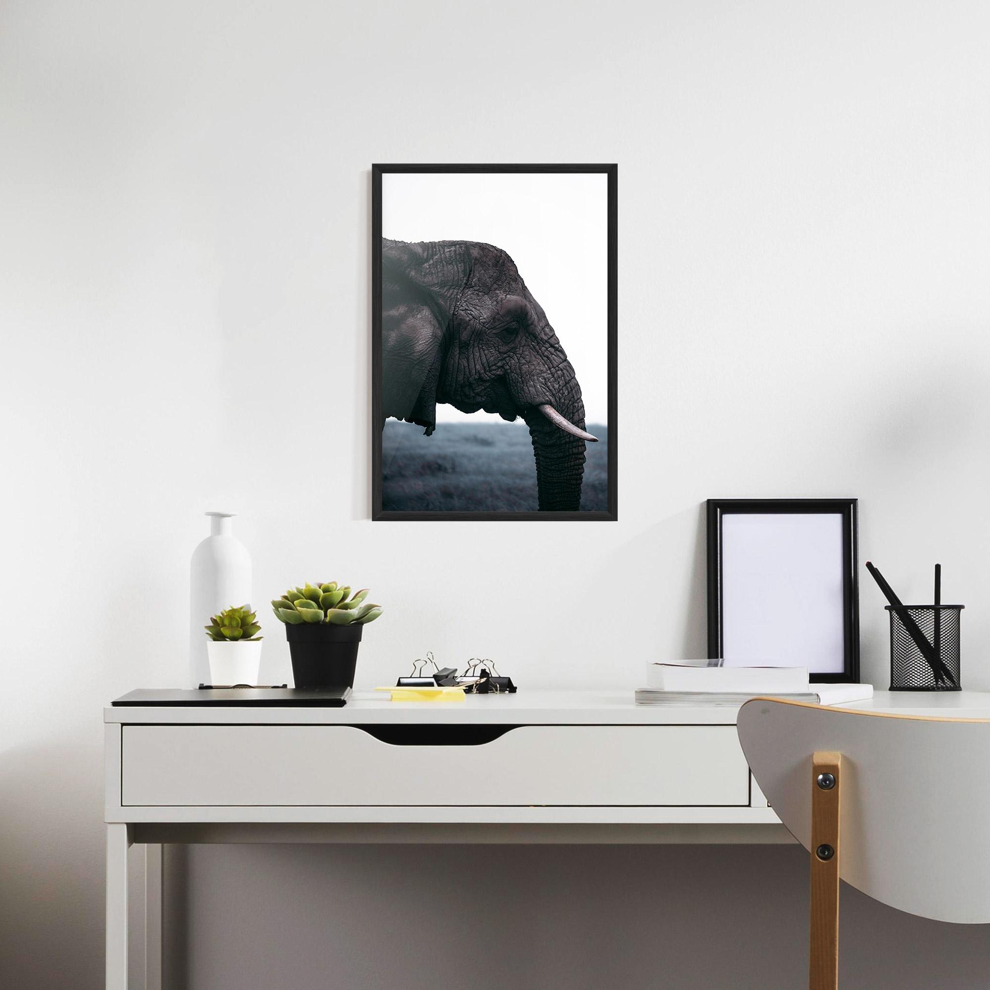 Gerahmte Poster Close Grey Eelephant mockup 7