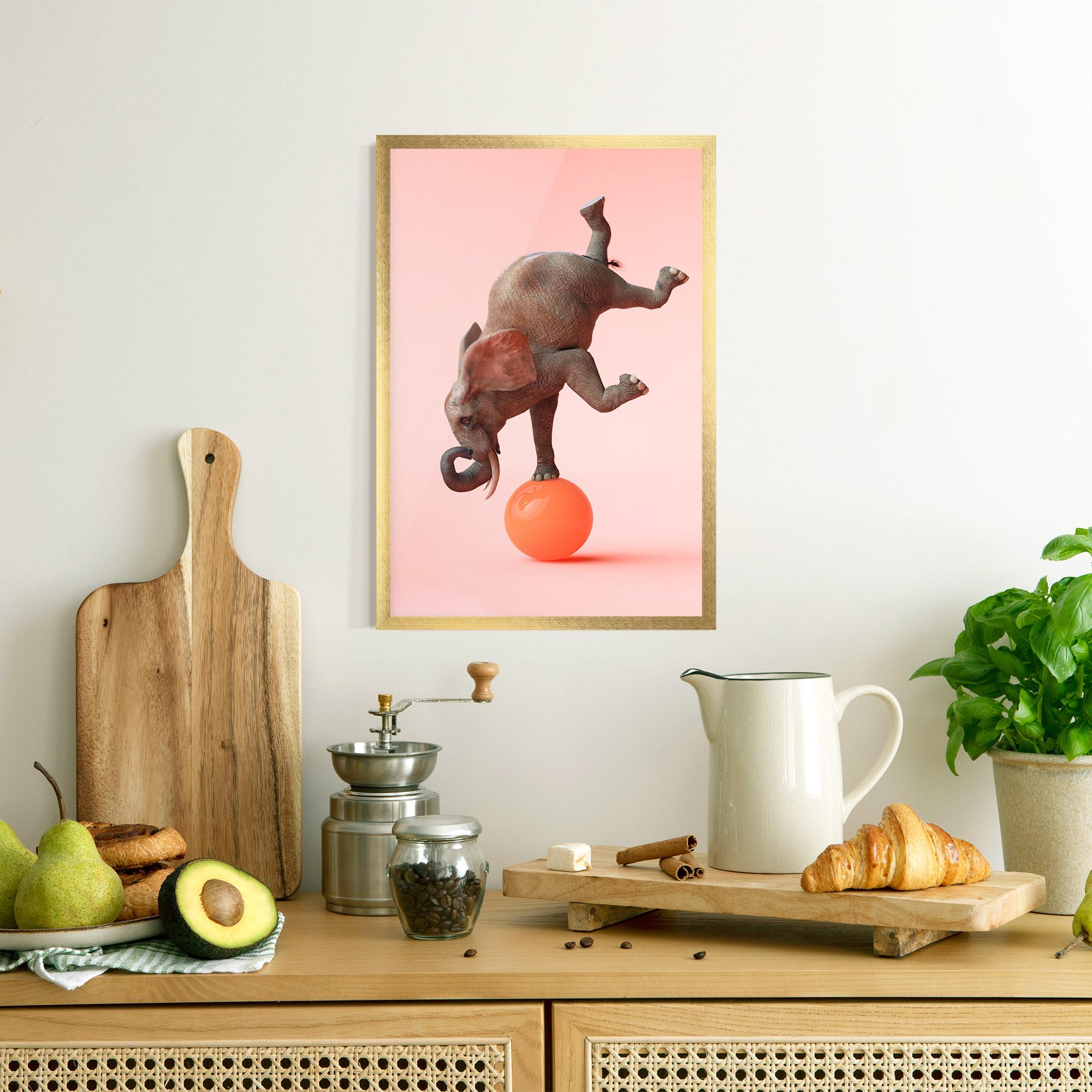 Gerahmte Poster Ball Elephant mockup 8