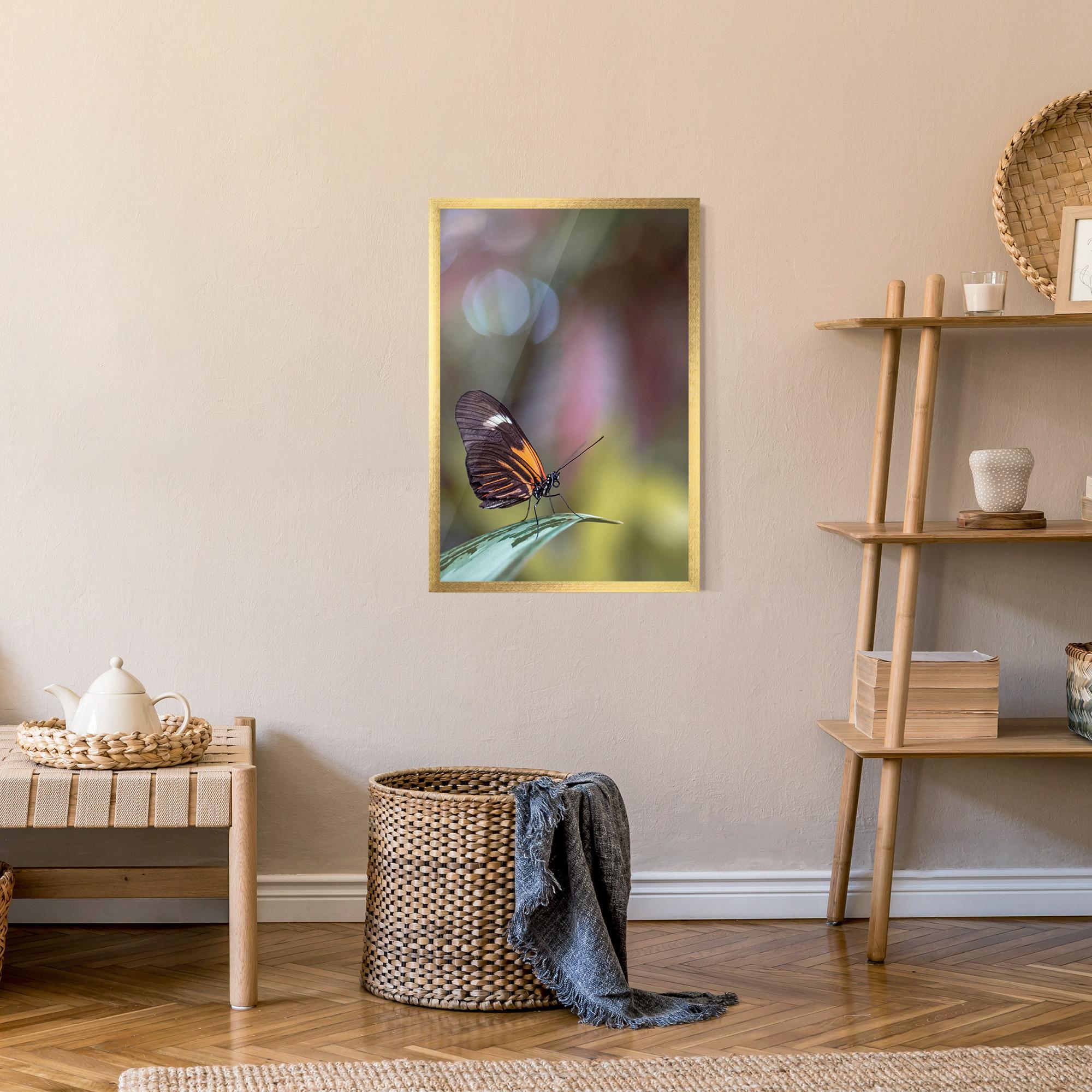 Gerahmte Poster Dark Purple Butterfly mockup 9